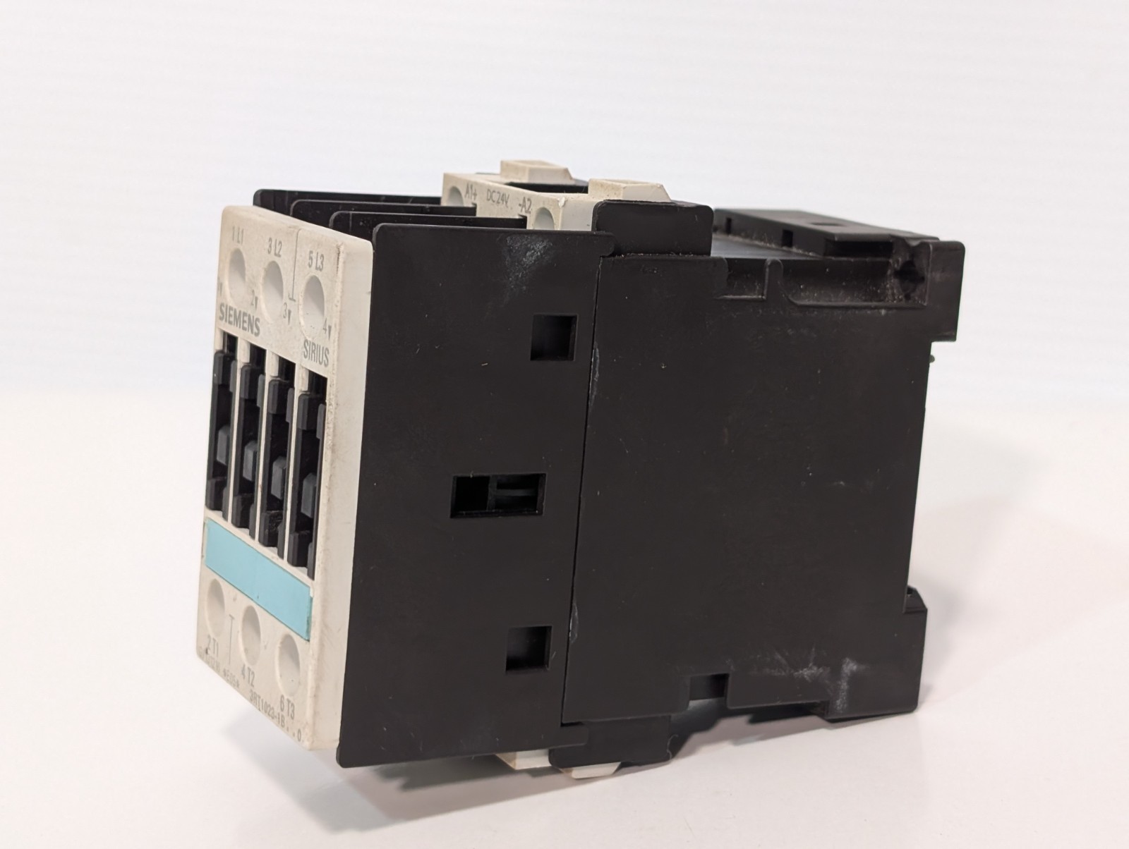 Siemens Sirius 3RT1023-1B and 3RT1026-1B industrial contactors with 24VDC coils