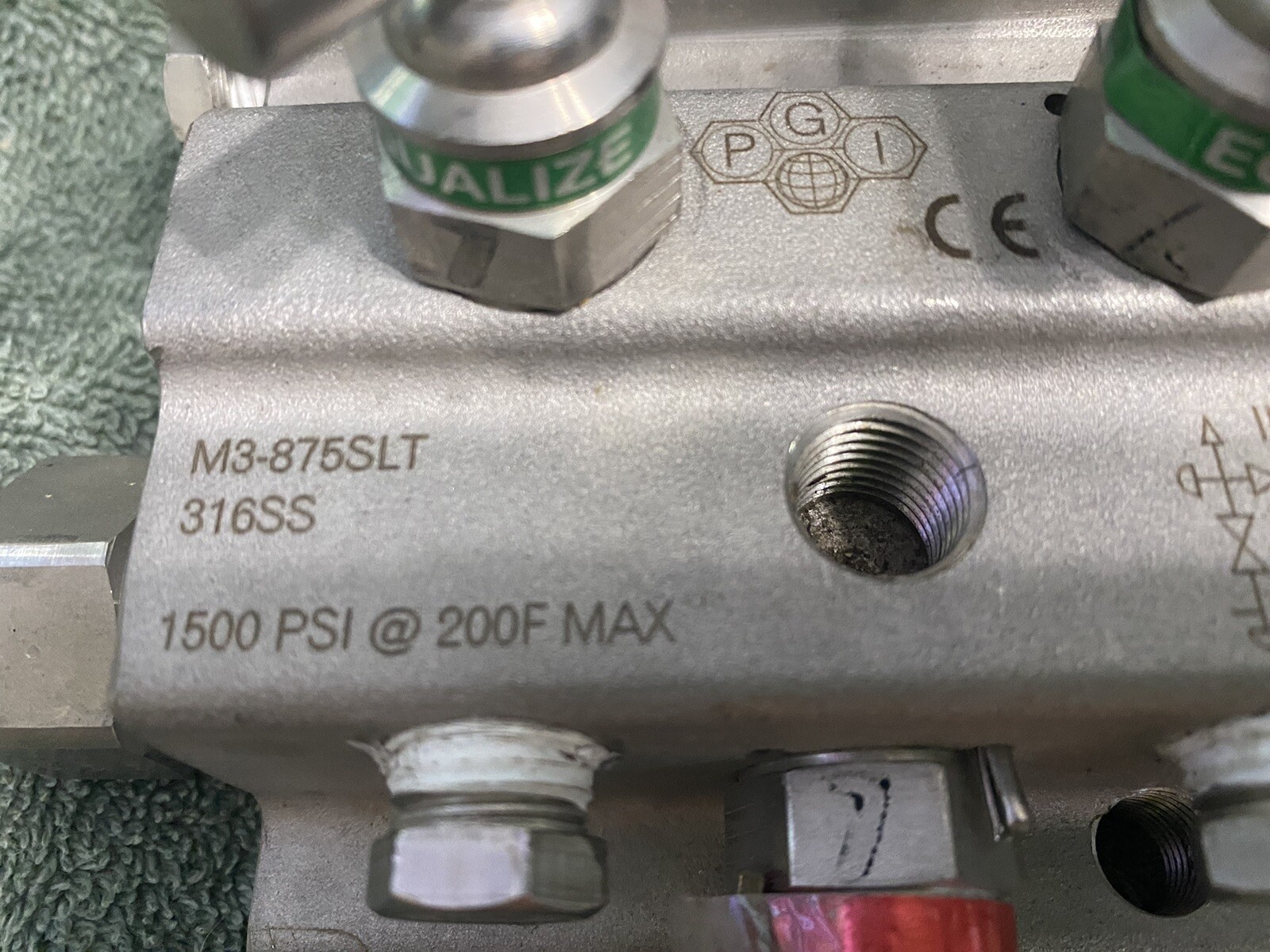 PGI VALVE MANIFOLD M3-875SLT 316SS 1500 PSI @ 200°F