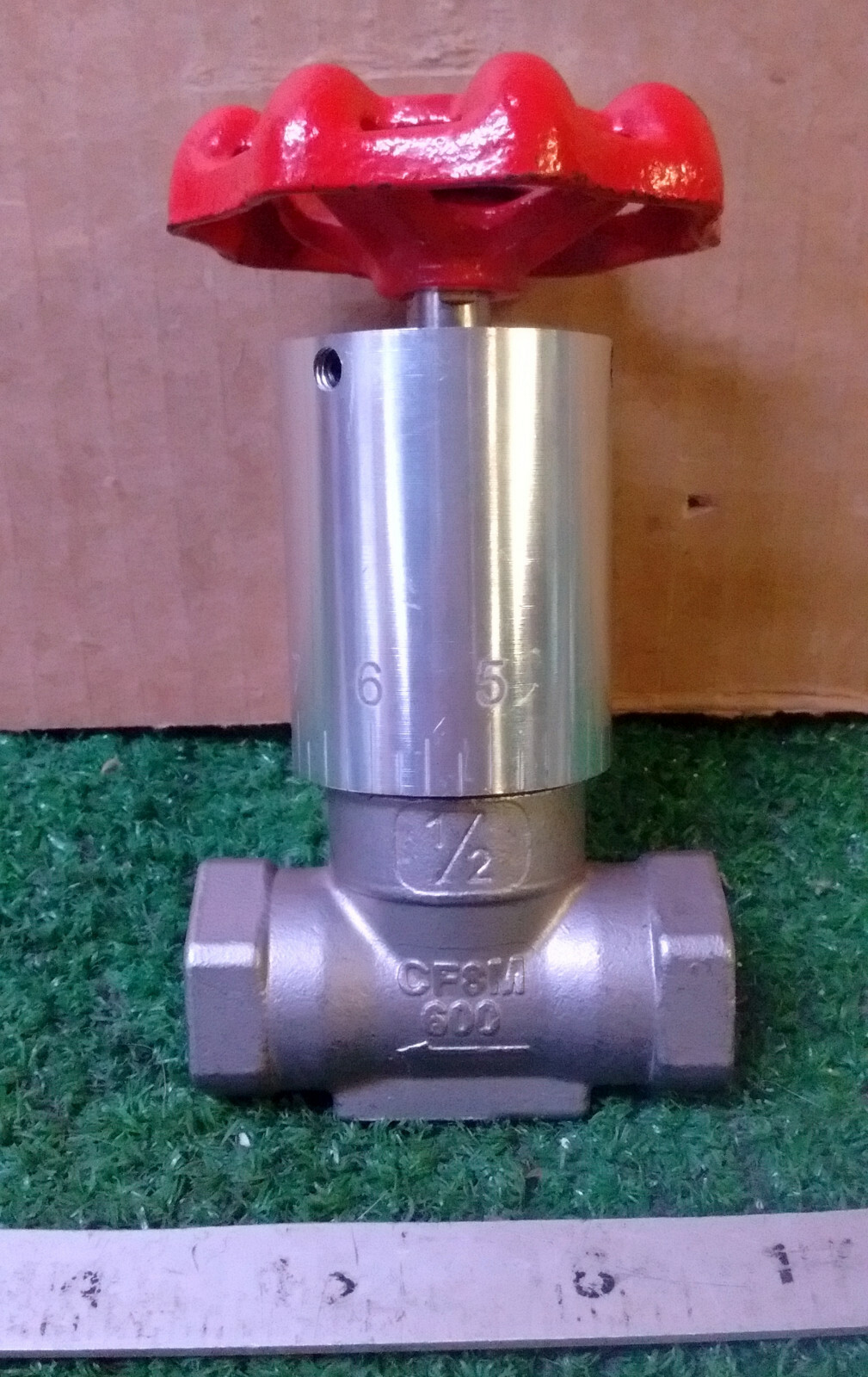 1 NEW CF8M 600 1/2″ VALVE NNB ***MAKE OFFER***