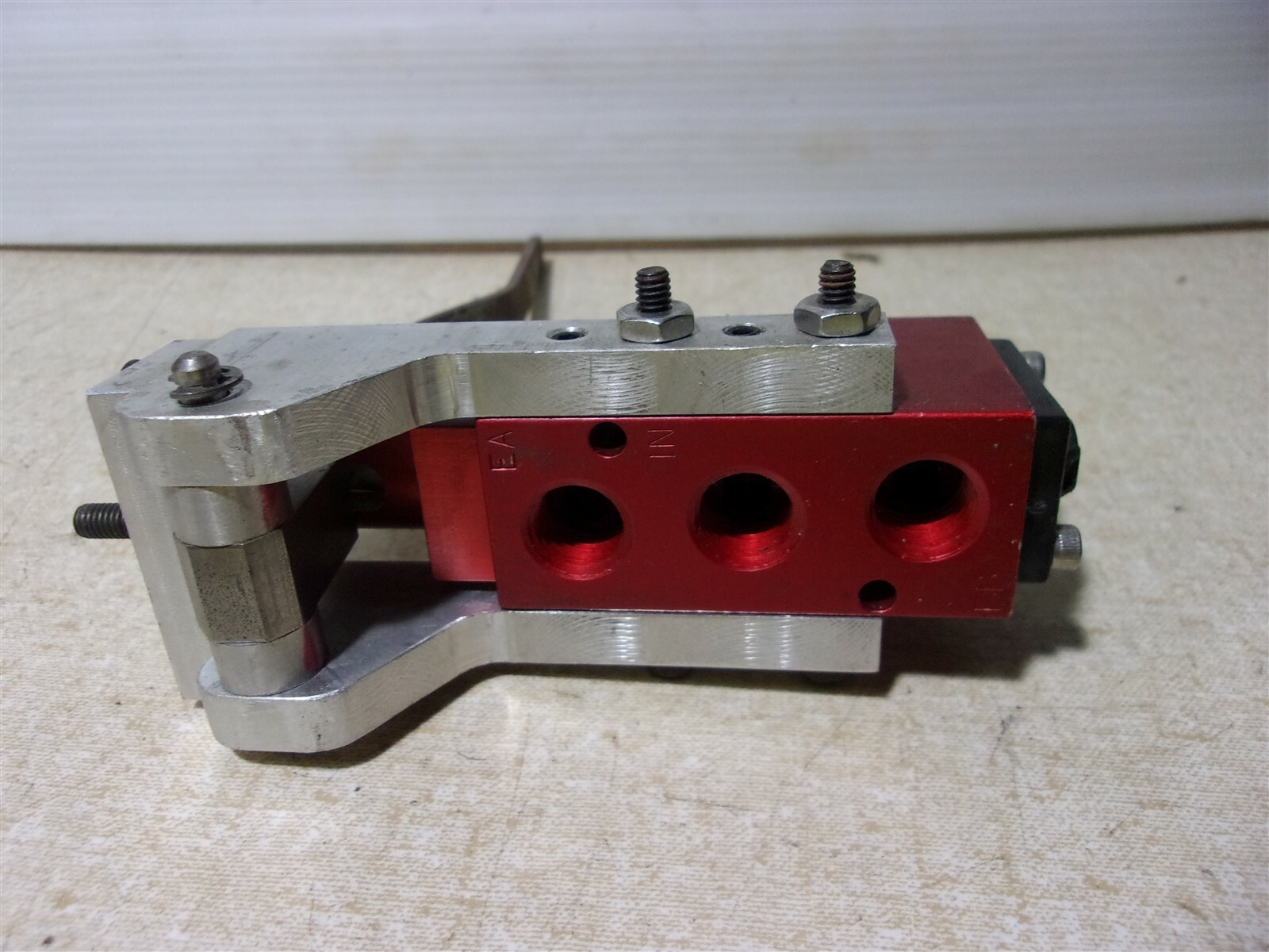 Versa CSL-4302 Psi Vac-115 Pneumatic Directional Valve *FREE SHIPPING*