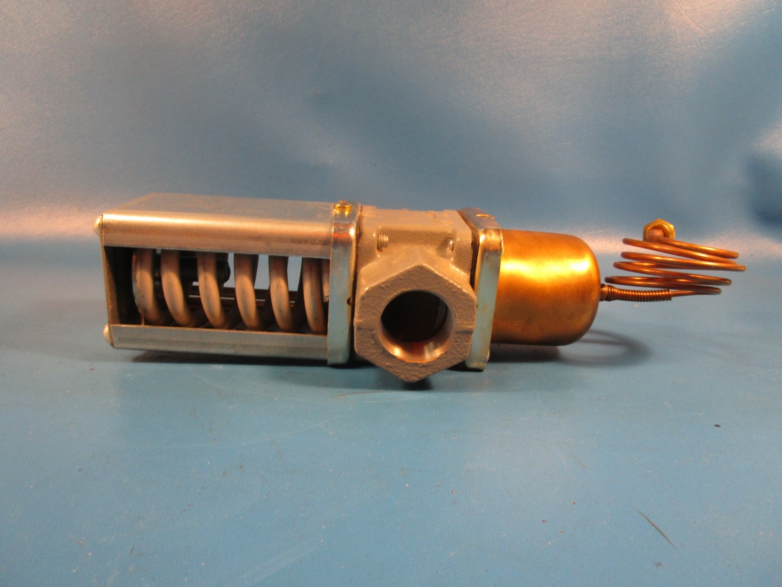 Johnson Control V46AD-1C, Pressure Regulating Valve, Two-Way, 50 gpm Max. 70 psi