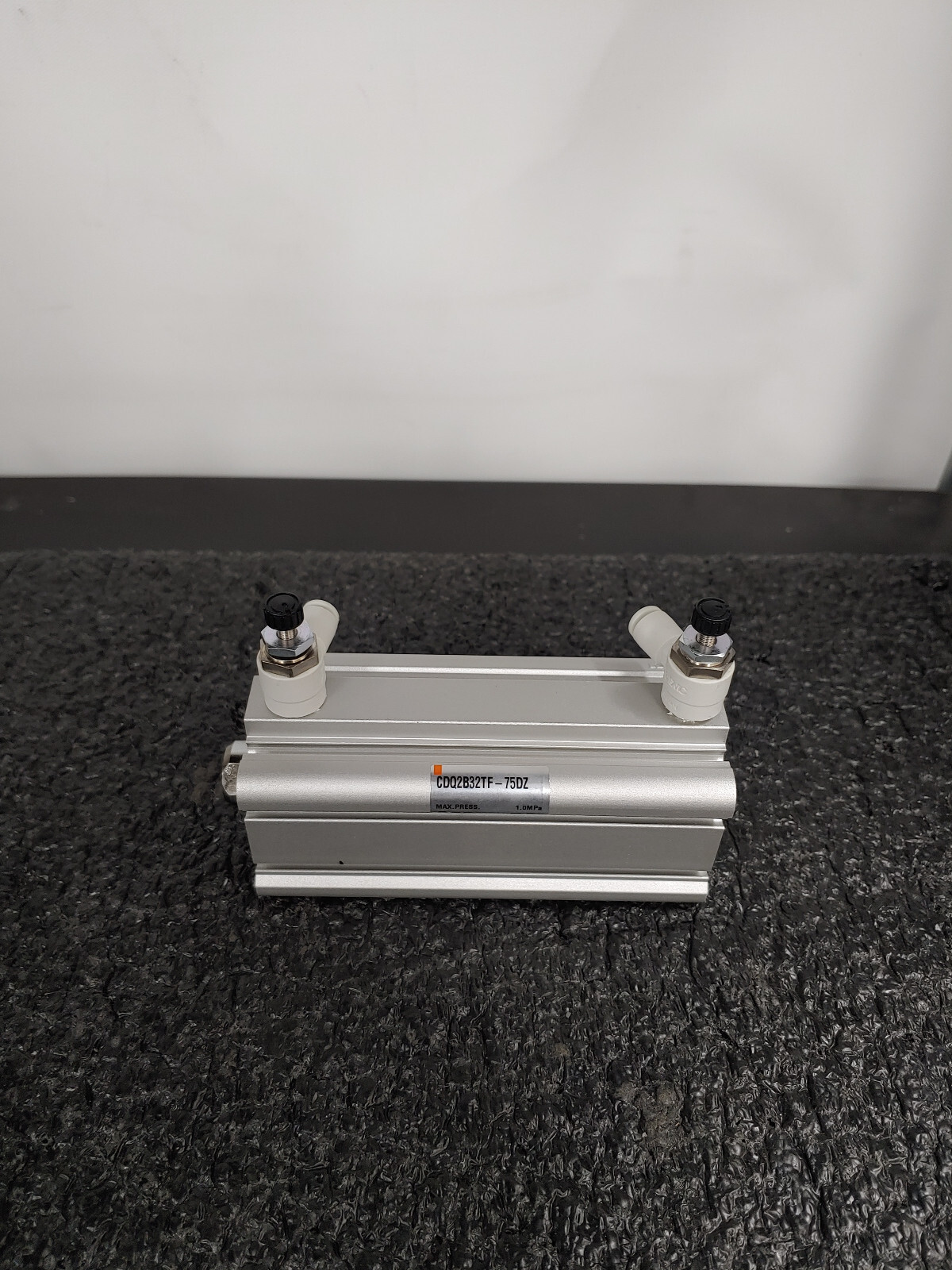 SMC CDQ2B32TF-75DZ CQ2-Z Compact Cylinder