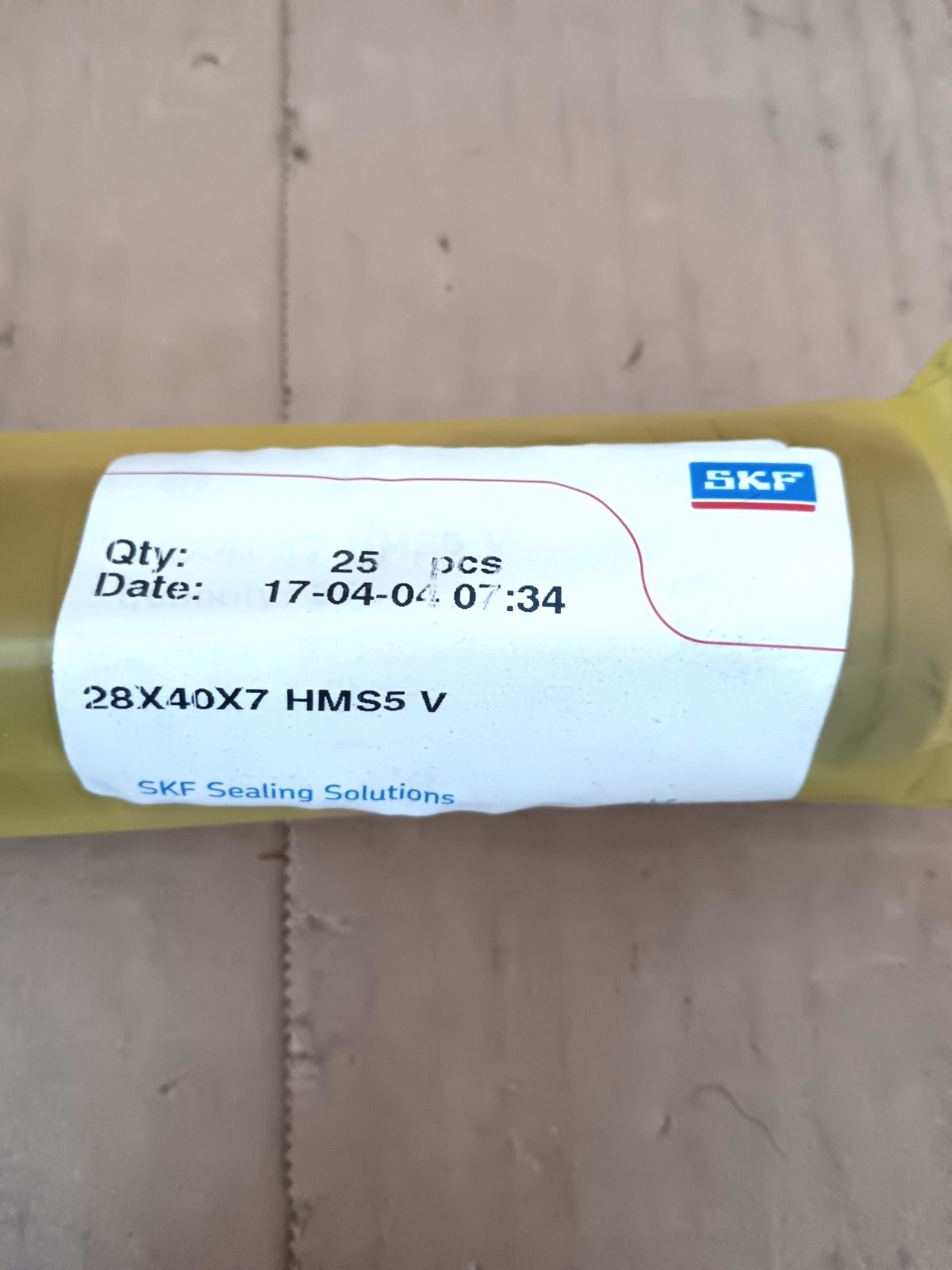 SKF Radial Shaft Seal 28x40x7 HMS5 V