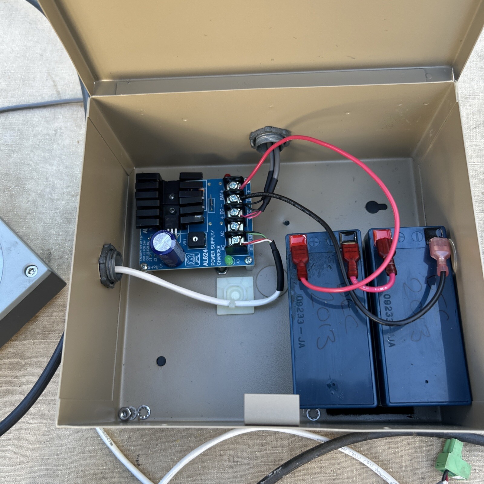 Two Vaisala Carbon Dioxide Transmitter – GMT221 w/ Amega External Power Supply