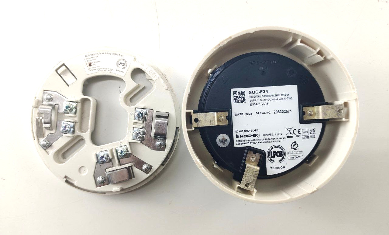 Hochiki SOC-E3N Conventional Photo Electric Smoke Detector (PACK OF 4 PCS)