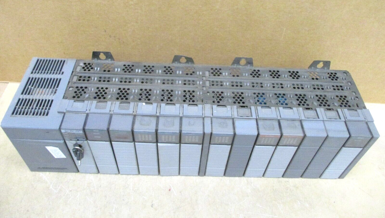Allen-Bradley SLC 500 1746-P3 SLC 5/04 CPU 1747-L542 1747-DCM 1747-SDN 48694GN