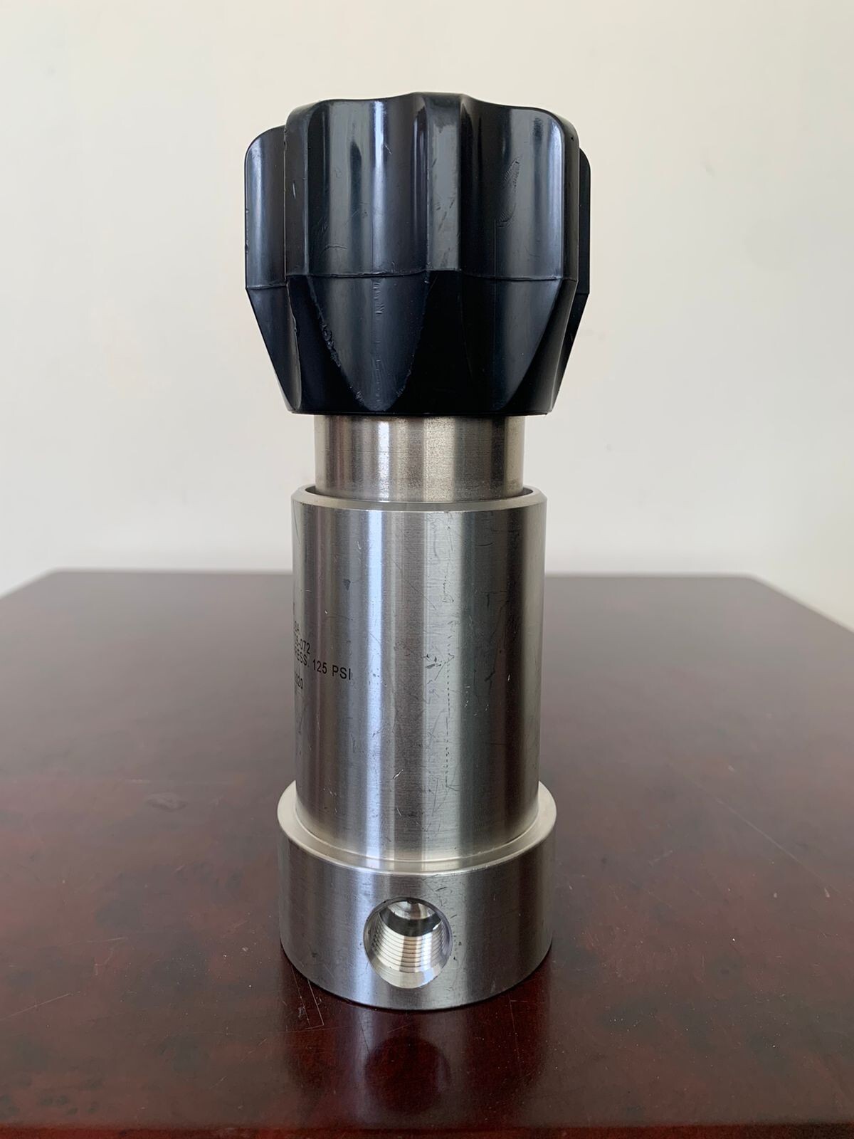 TESCOM / Regulator / 54-2069T26-072 / IN PRESS:6000PSI, OUT PRESS:125PSI