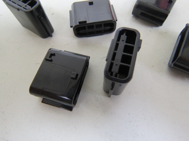 Yazaki 7182-9630-30 Qty of 10 per Lot J/C 8976161940