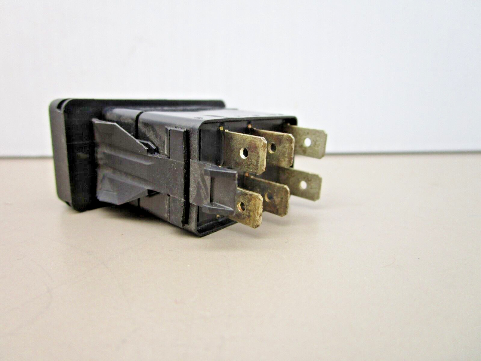 Carling VAB2 Rocker Switch “Climate Control System” 4-Pole On-Off Illuminated