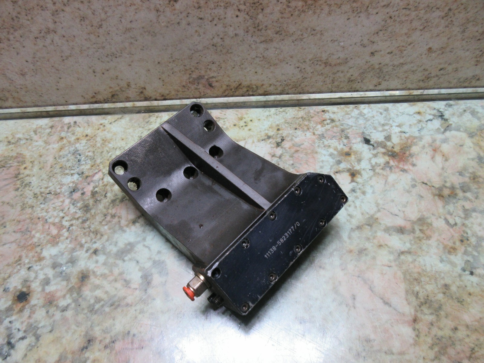2004 DMG GILDEMEISTER SPRINT 32-2 32B 8″ TOOLING TOOL HOLDER 11138-5823177/0
