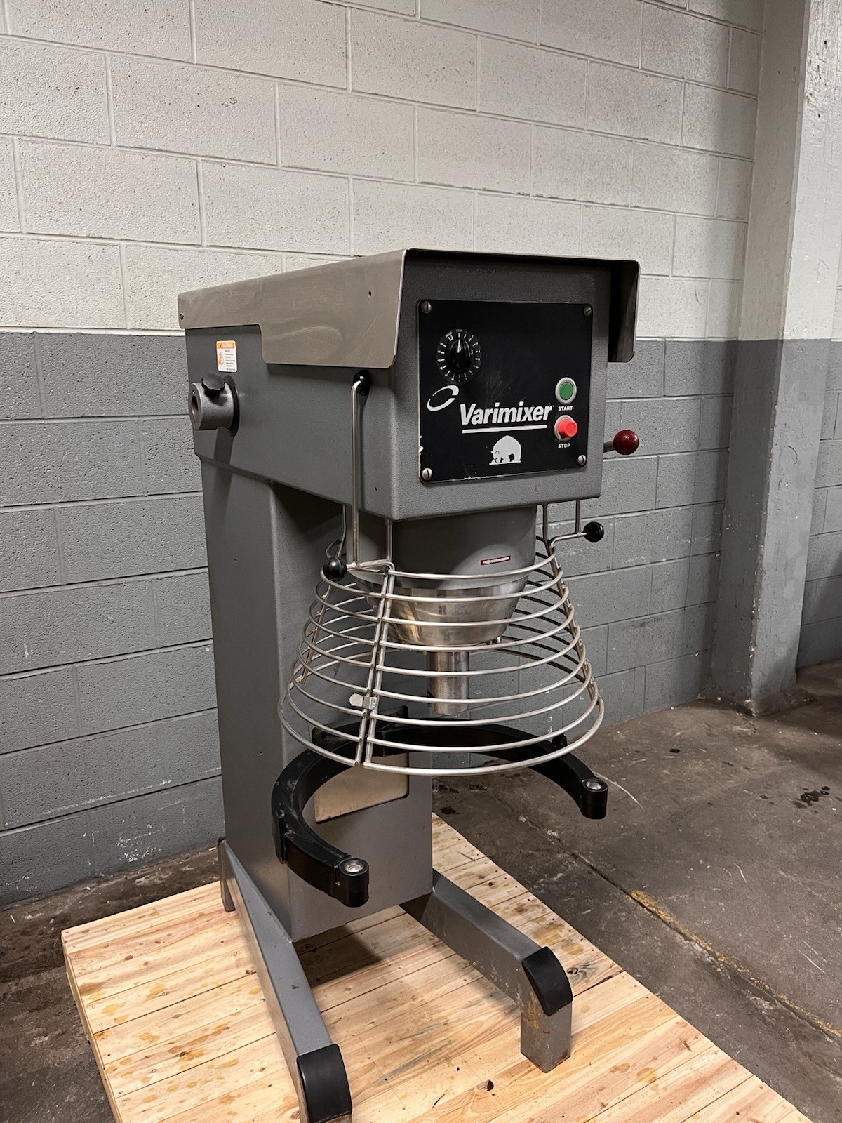 VARIMIXER W60 COMMERCIAL MIXER w/ Guards LOT – 2 UNITS – 30 & 60 QT ACCESSORIES