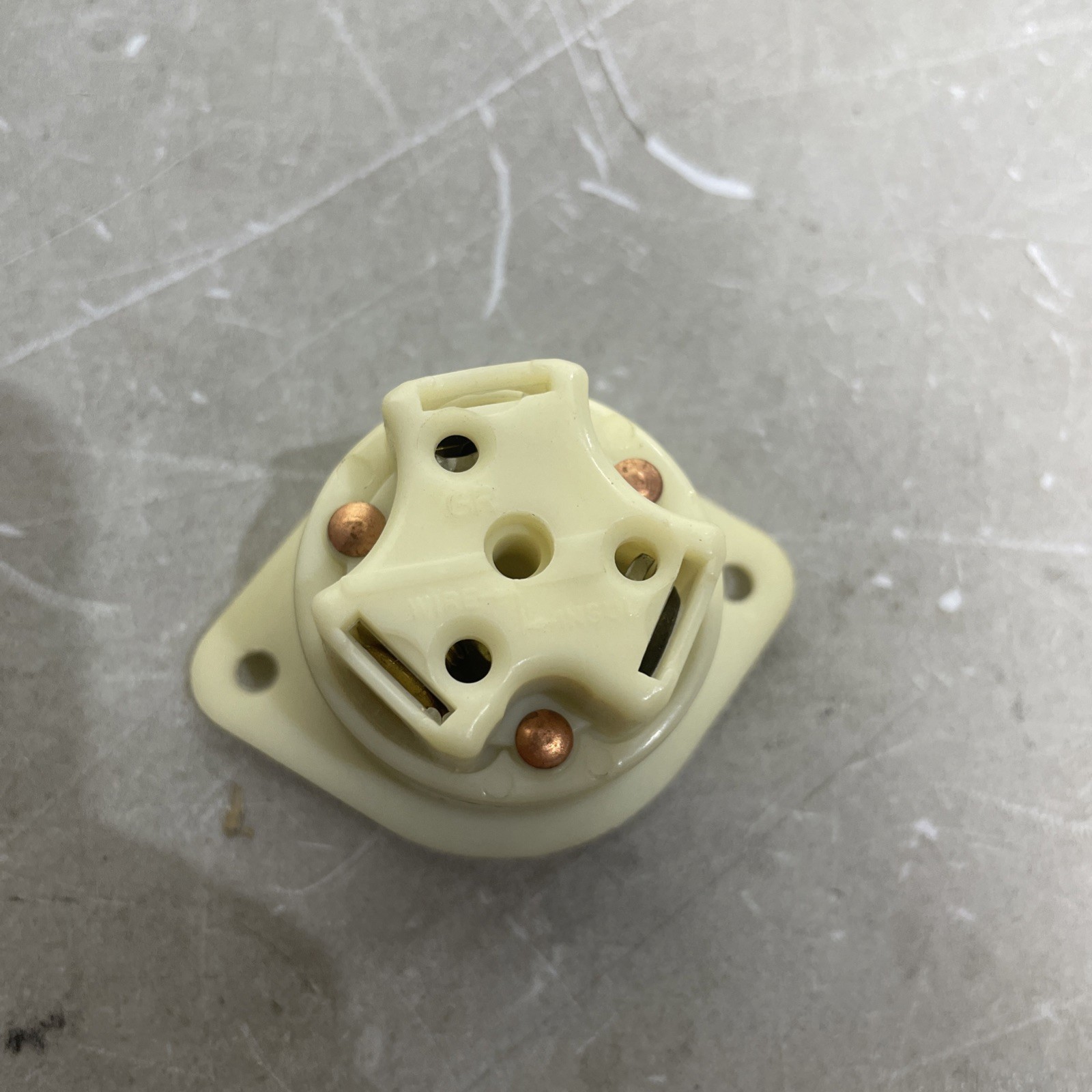 BRYANT 5479 Flanged Receptacle,White,20A,3 Wires 52HC29 Lot Of 6 New Old Stock