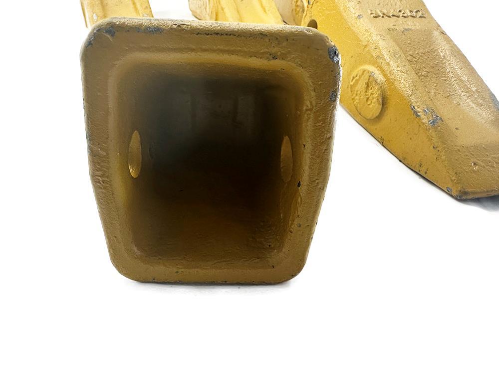 Lot of 5 Qty Titan Attachments 9N4302 Long Bucket Tooth NEW FREE FAST SHIP