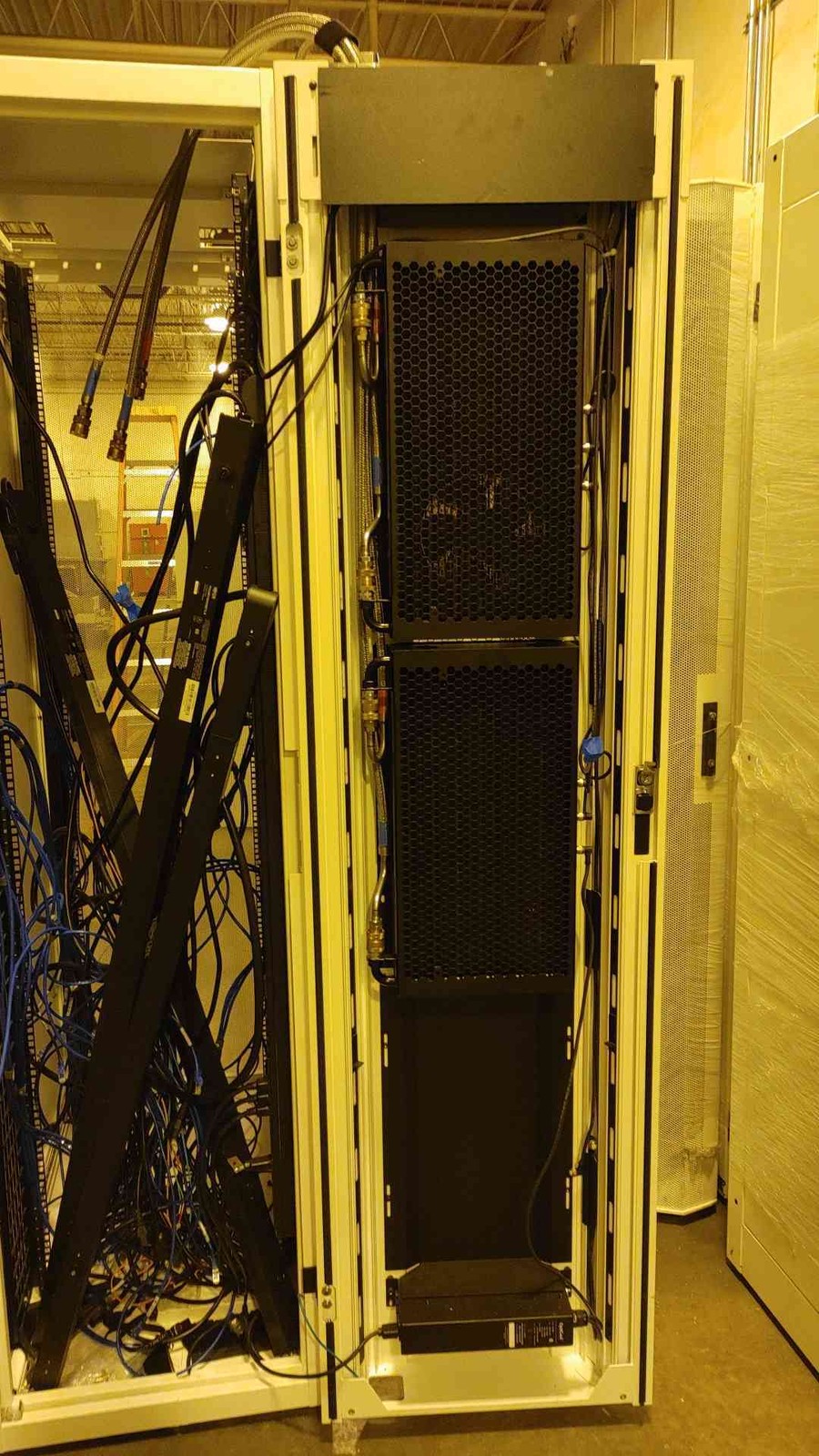 42U Ortronics OptiCool Server Rack Fully Enclosed w/ Cooling OR-LXO4724455-5000