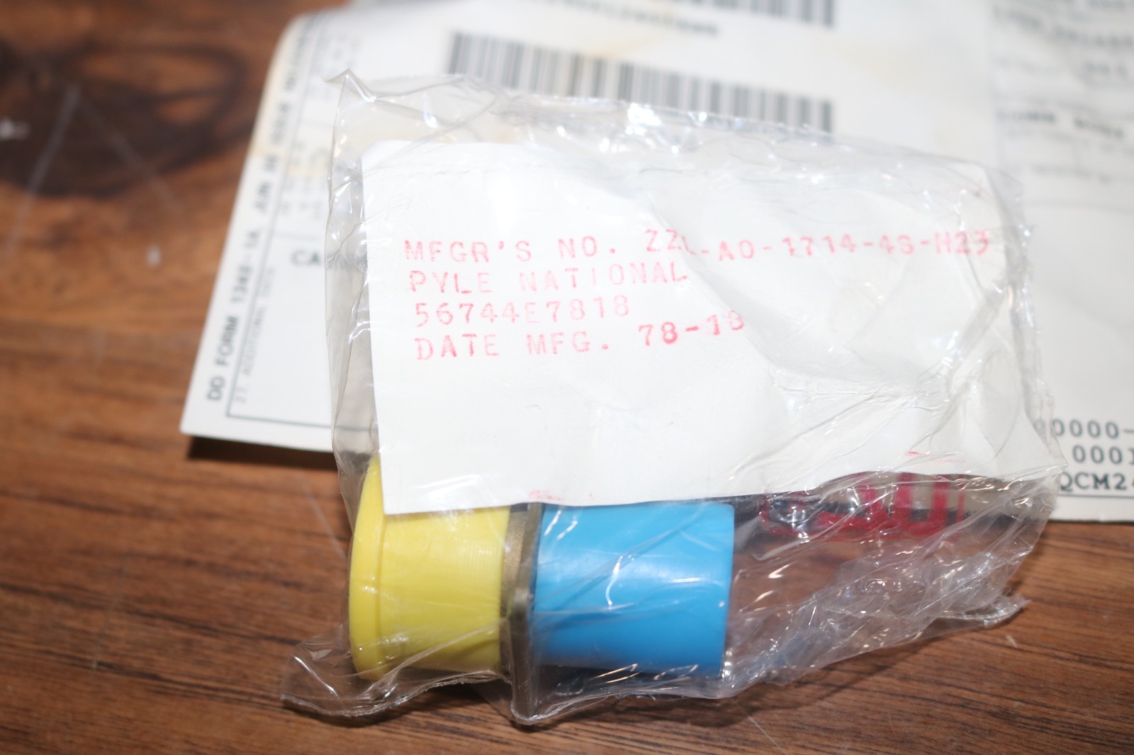 NOS Electrical Connector C48-00R14-4S169 5935-00-759-1742