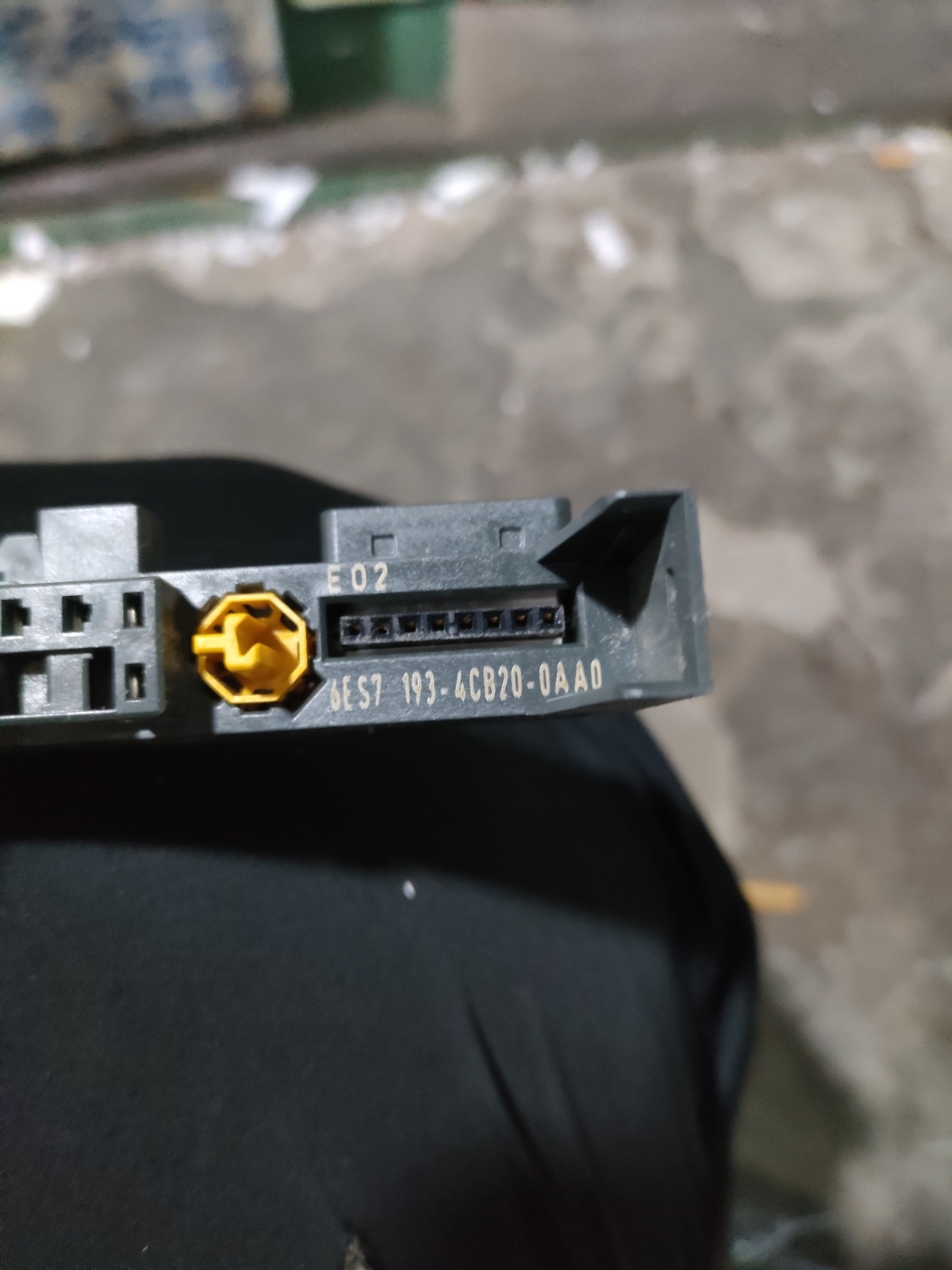 1P Siemens 6ES7 131-4BF00-0AA0 ET200S 8DI Accept counteroffer