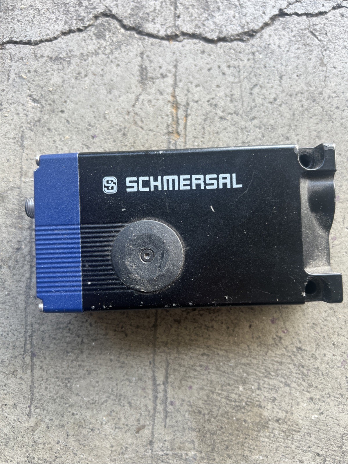 SCHMERSAL AZM400Z-ST-1P2P INTERLOCK SWITCH 103003590 AZM400ZST1P2P