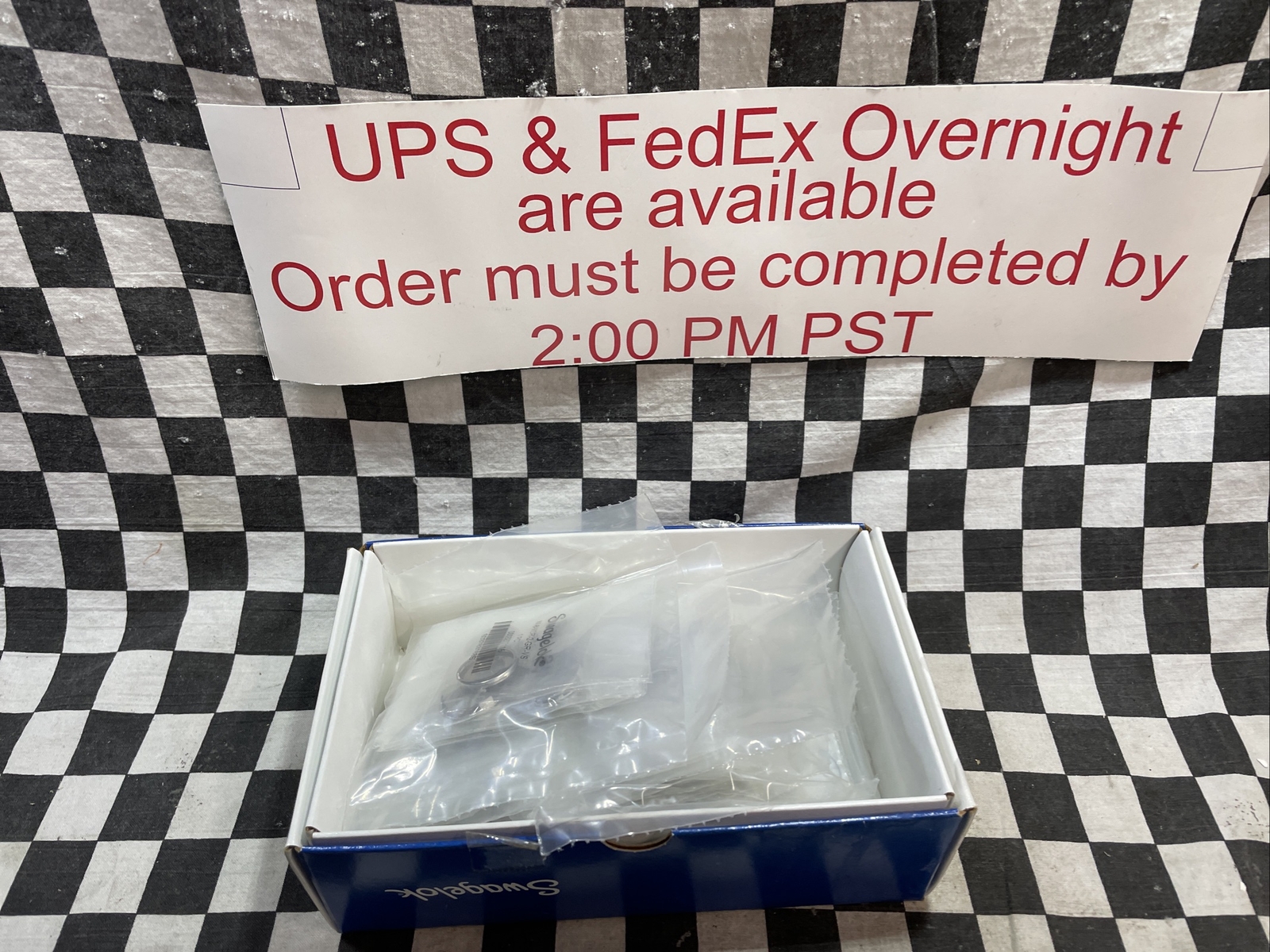 SWAGELOK VCR Face Seal 1/2″, NI-8-VCR-2-GR-VS, LOT OF 70, SHIPSAMEDAY#103Q4