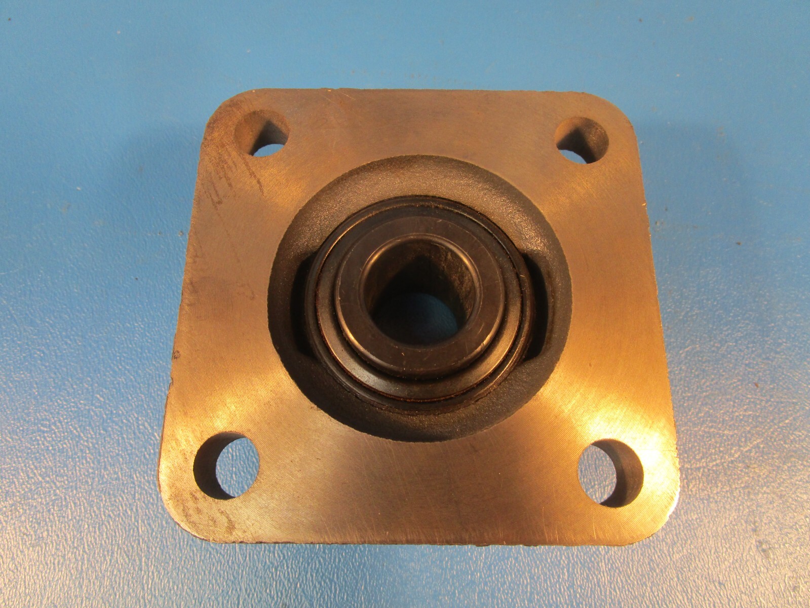 SealMaster, SF-14, 7/8″ Bore, 4 Bolt Flange Unit, Set Screw Locking, 700438