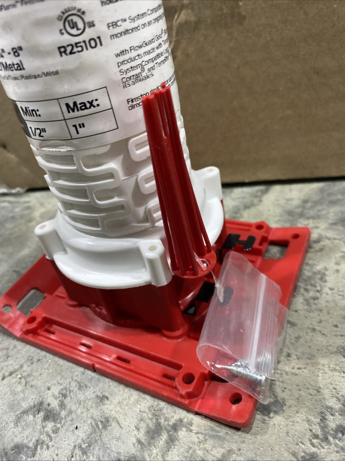 Lot of 25 – HFP-P1B – HoldRite 1/2″ – 1″ Firestop Non-Telescoping Deck Sleeve