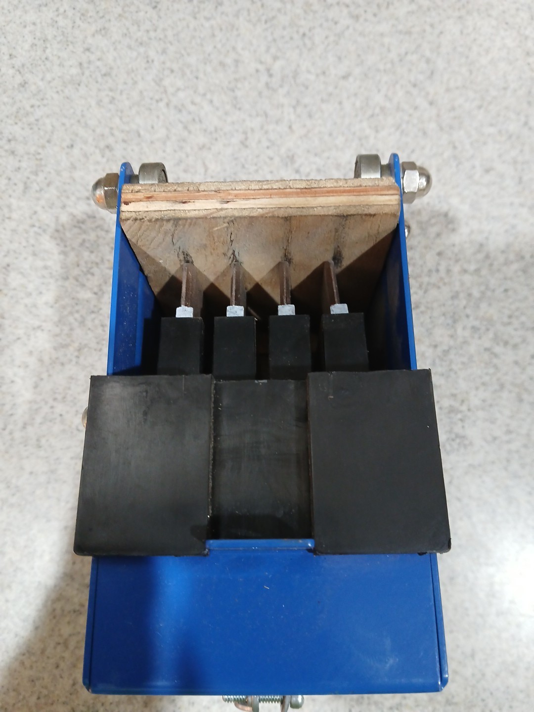 New Universal Electric PP4-30-4PD Power Pickup 4 Bar 20A 480V 4P