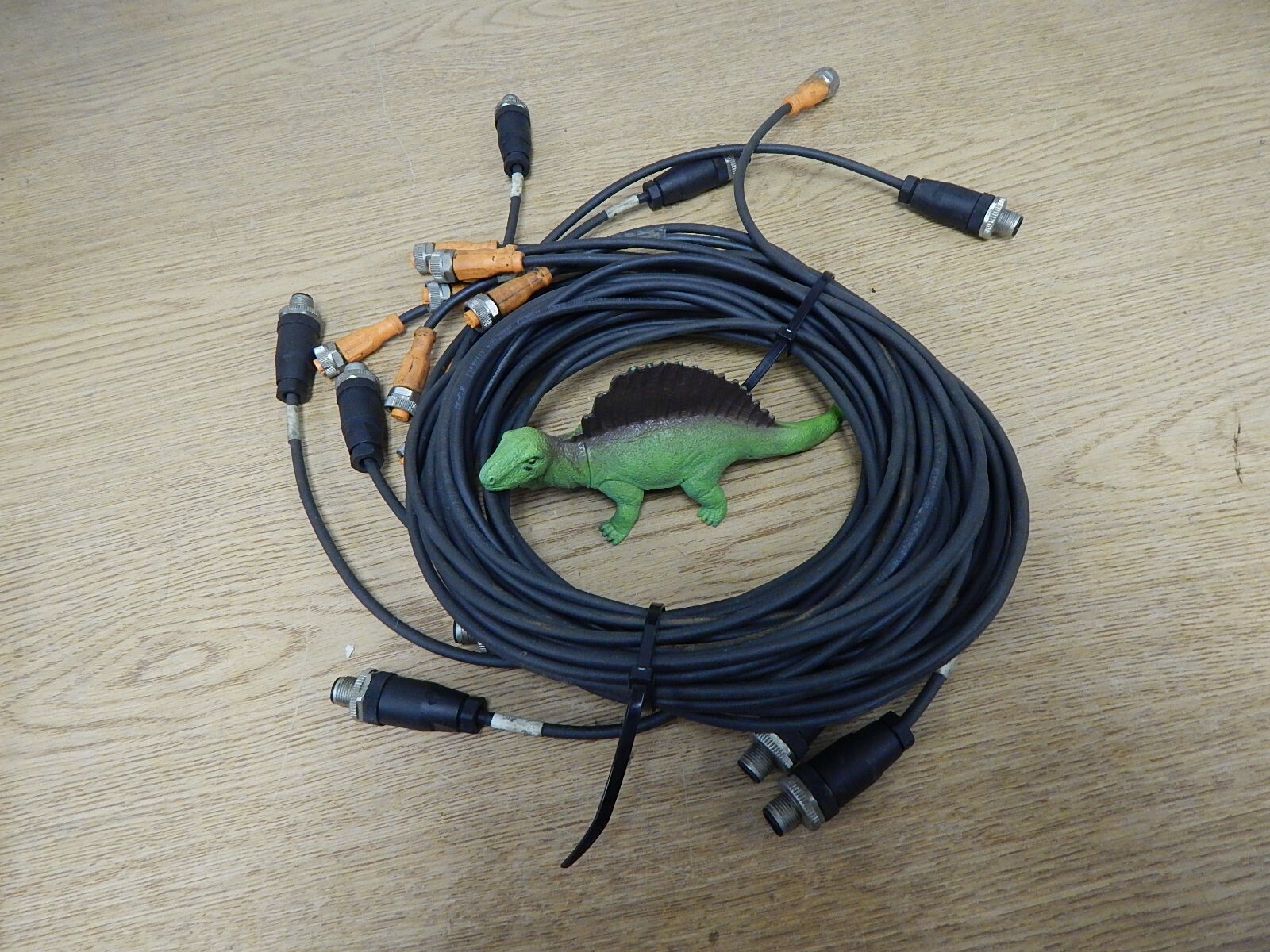 IFM Electronics Lif9Y11Y 4×0.34mm E238831 20549 Cables, Lot of 10 FREE SHIPPING*