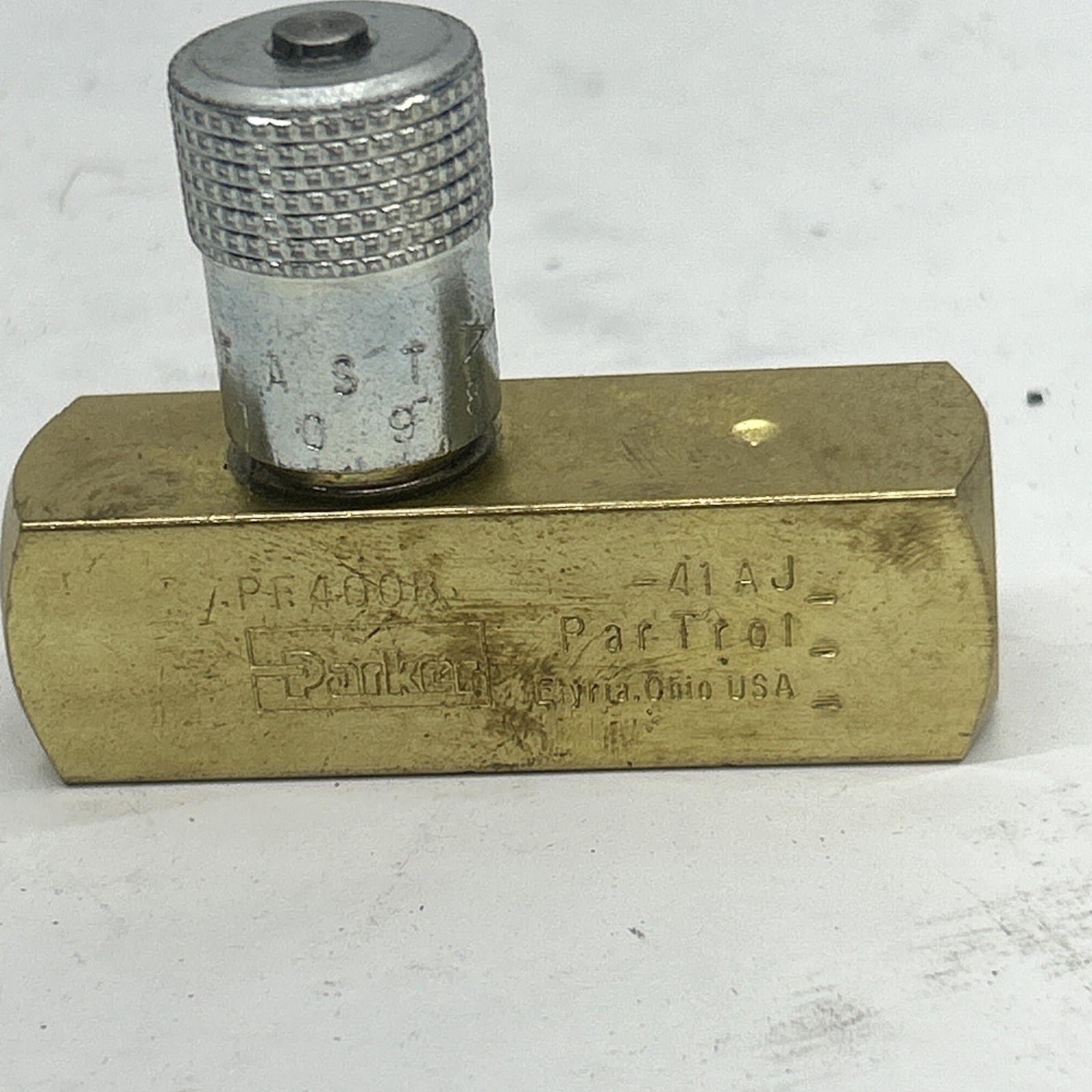 NEW ! PARKER 1/4″ FLOW CONTROL VALVE PF400B. Parker Pf-400b