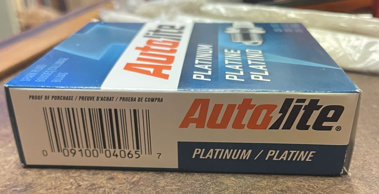 Pack of 4 – Autolite Platinum Spark Plugs – P/N:  AP5263 (NOS)