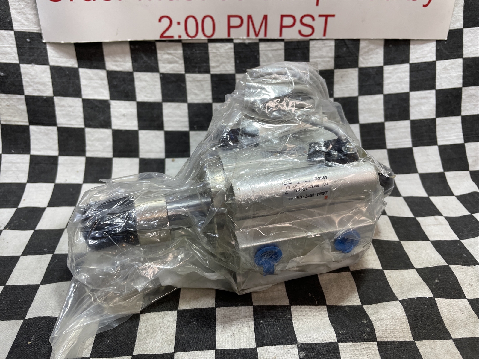SMC CQ2-Z COMPACT CYLINDER, CDQ2B63-250MZ-A73L-XC8, D-A73, SHIPSAMEDAY#103T7