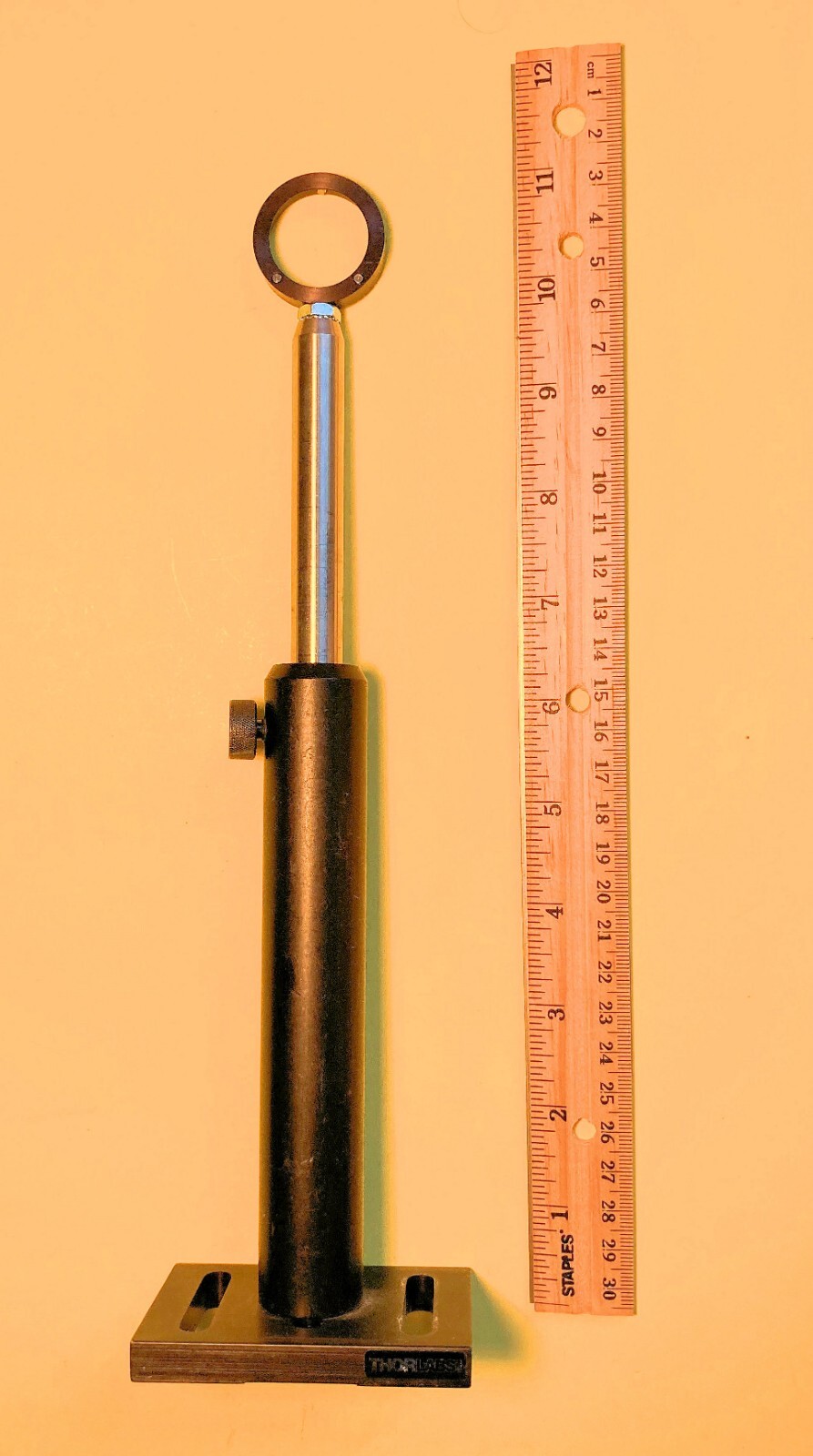 Thorlabs 1″ lens mount on post with 6″ post mount with base plate