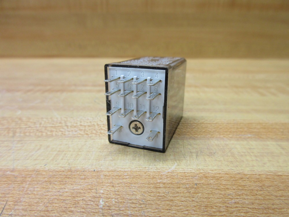 Allen Bradley 700-HC14Z24-4-24V DC Relay 700-HC14Z24-4-24VDC Ser. D (Pack of 3)