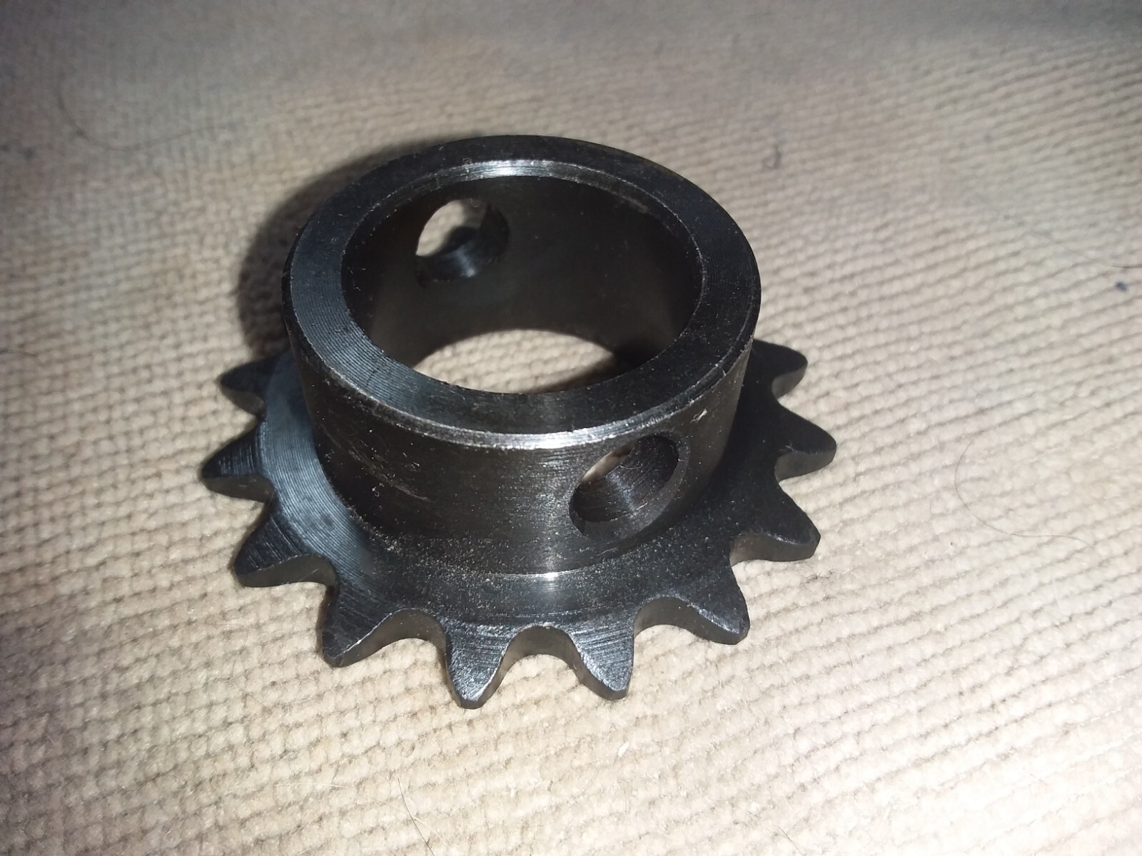H35B16-1″ 1 Inch Shaft Round Bore Sprocket # 35 Roller Chain 16 Tooth