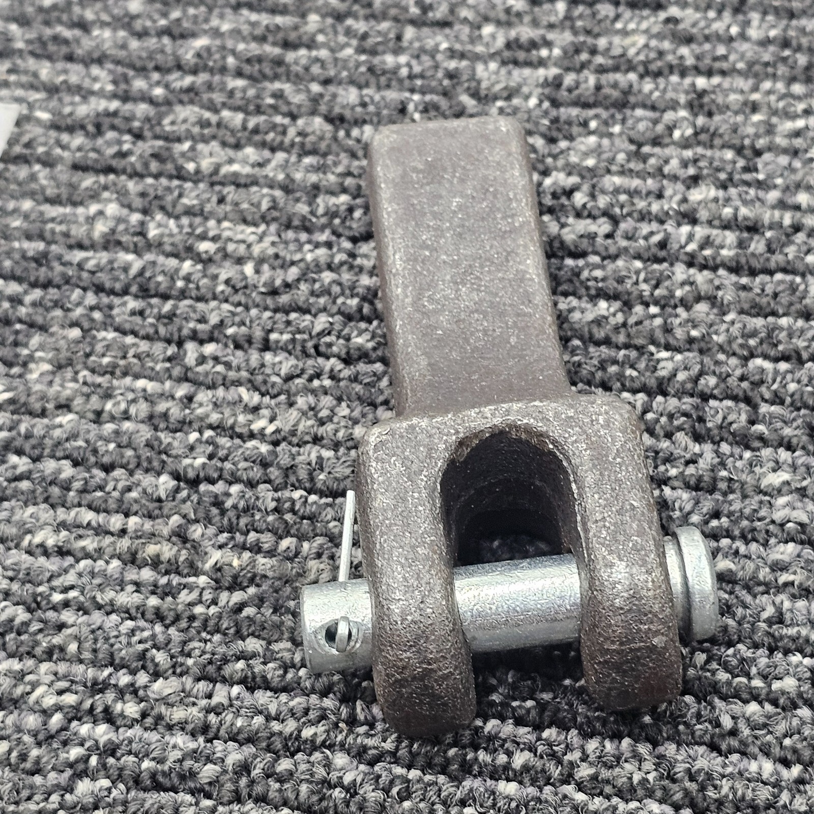 (QTY 7) Buyers Products 5471001 Weld-On Safety Chain Retainer For 3/8 Inch Chain