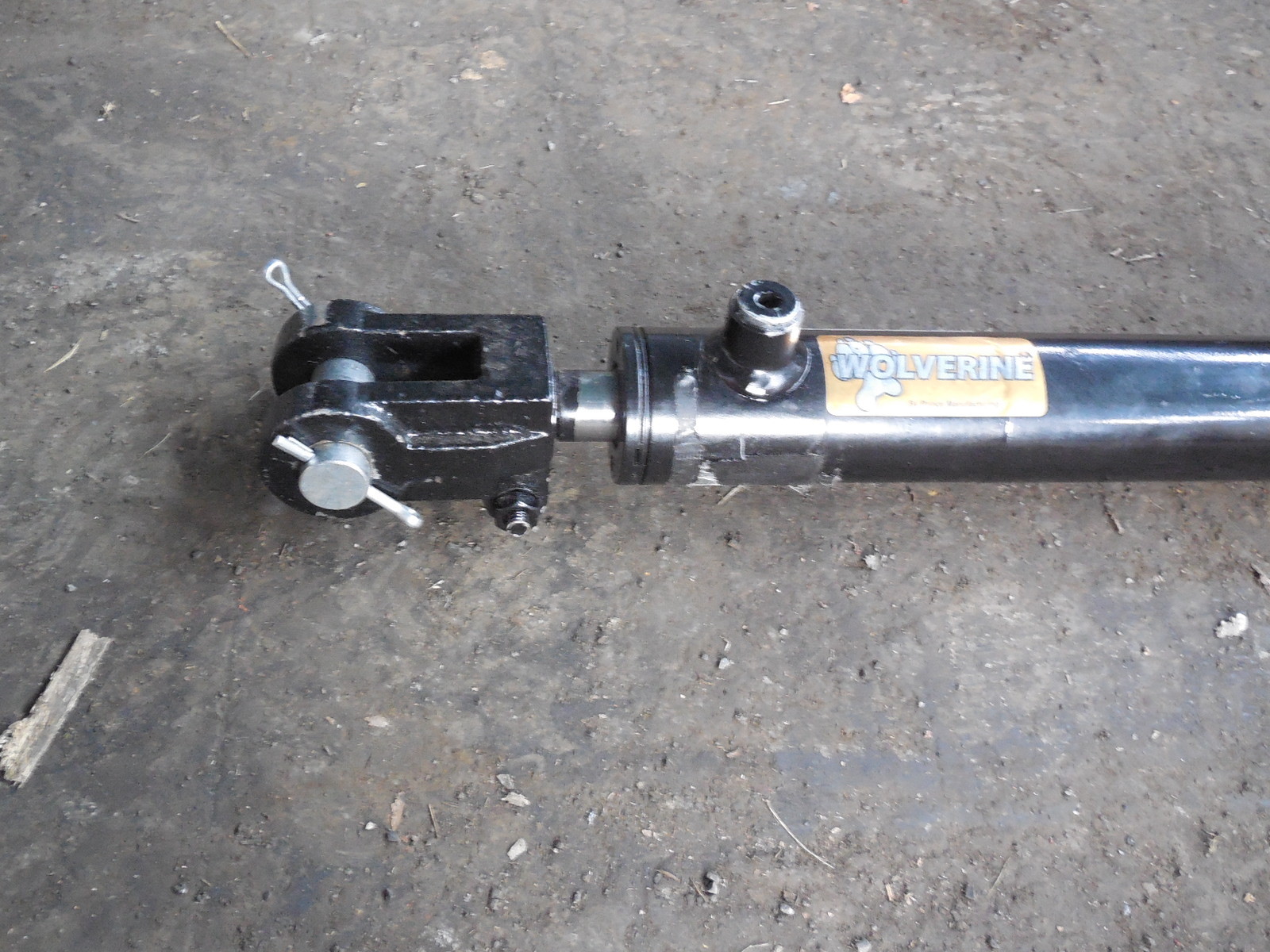 2″ x 36″ x 1.125″ DA Hydraulic cylinder wolverine