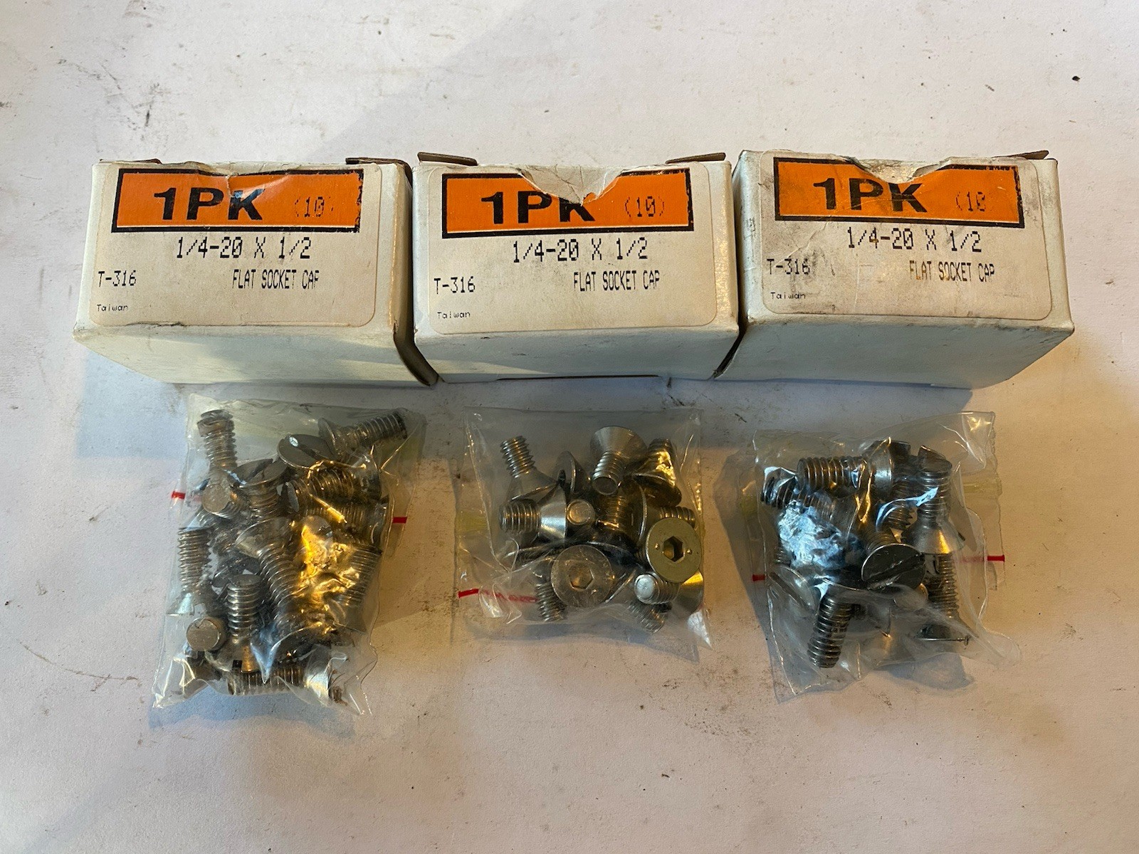 Lot Of 30 1/4-20 x 1-1/2″ Hexand Flat Head Bolts Stainless Steel Fully Threaded
