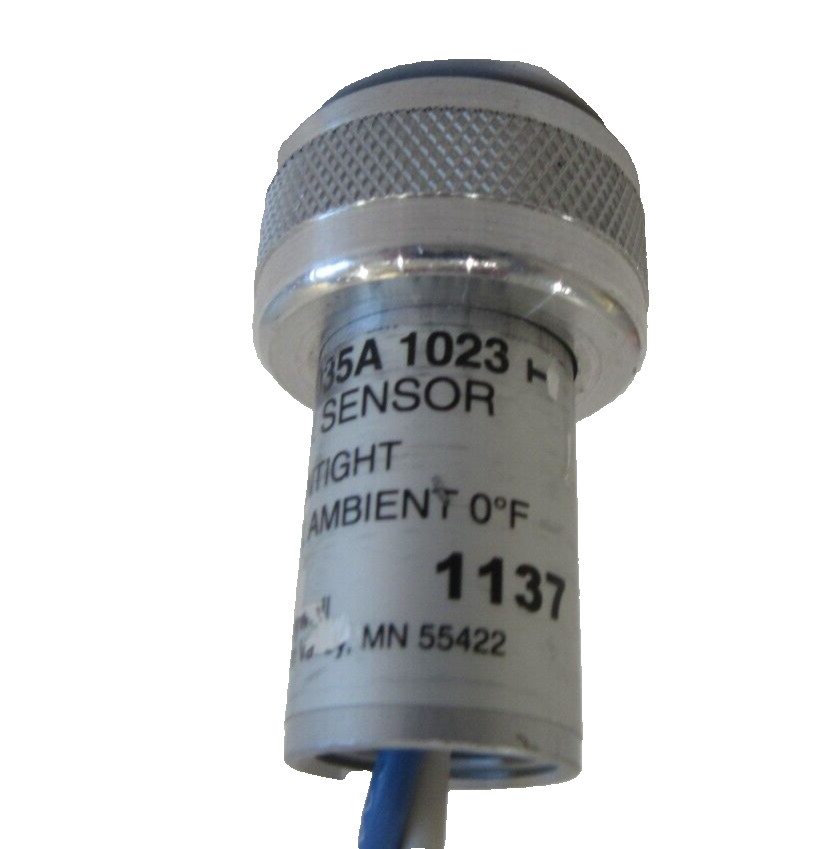 NEW HONEYWELL C7035A1023 U/V FLAME DETECTOR NO BULB