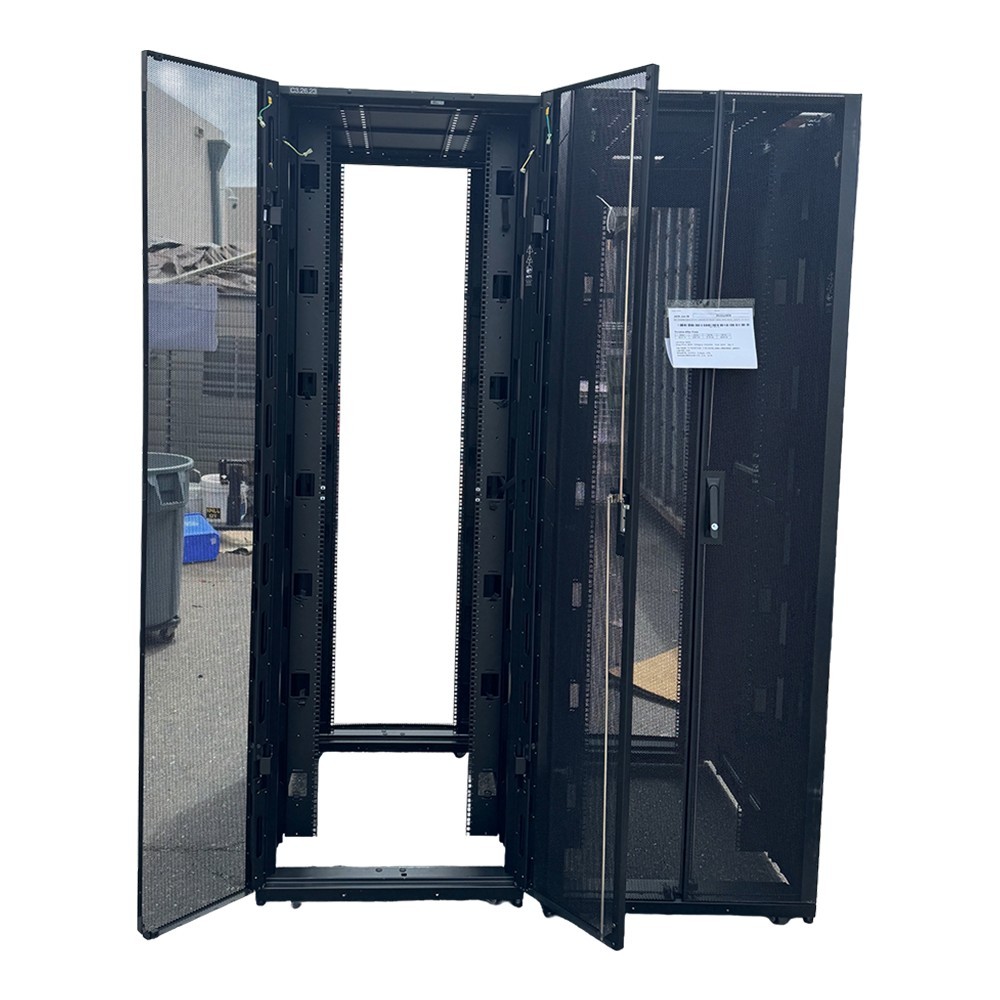 APC AR3157 48U Wide Server Rack 1070 x 750mm NetShelter SX Cabinet 48 RU Black