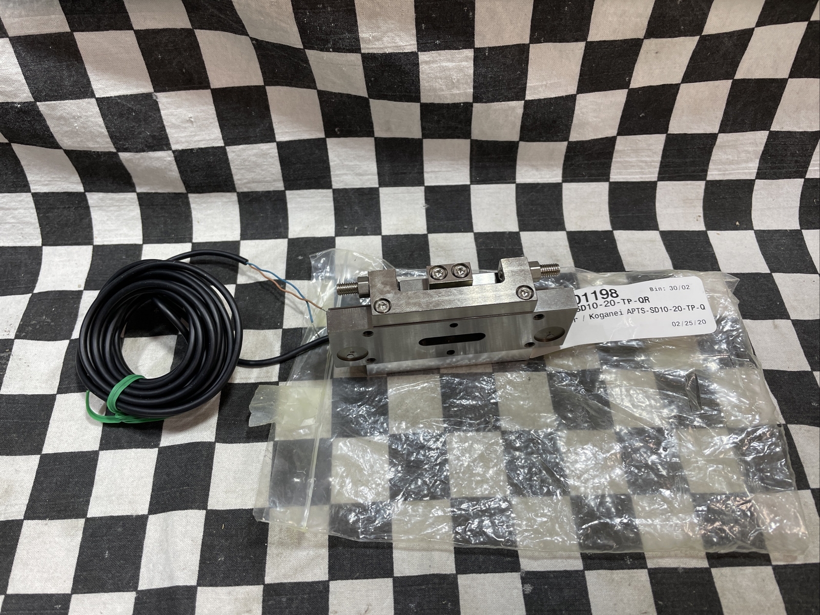 Koganei Slide Cylinder, APTS-SD10-20-TP-QR, APTSSD1020TPQR, SHIPSAMEDAY#131E25