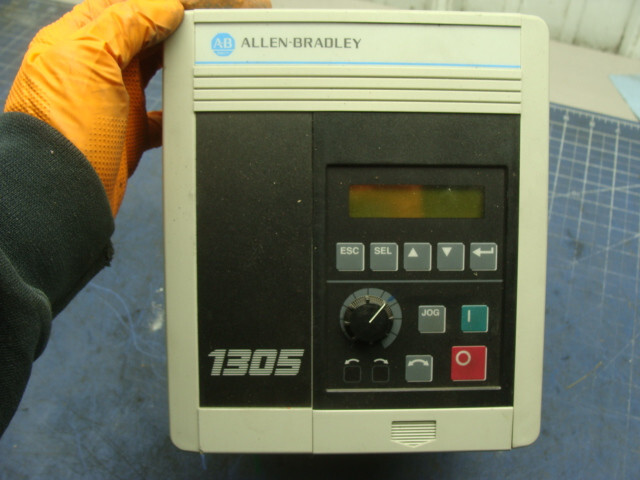 ALLEN BRADLEY 1305-BA04A SERIES C VARIABLE FREQUENCY DRIVE 1.5KW 2HP