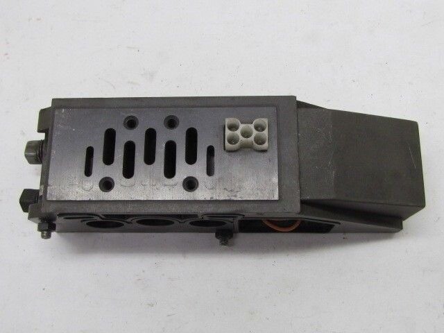 Numatics ISO 5599/II Manifold Base Block Plug-In 1/4″ NPT Ports NON “Z” Board