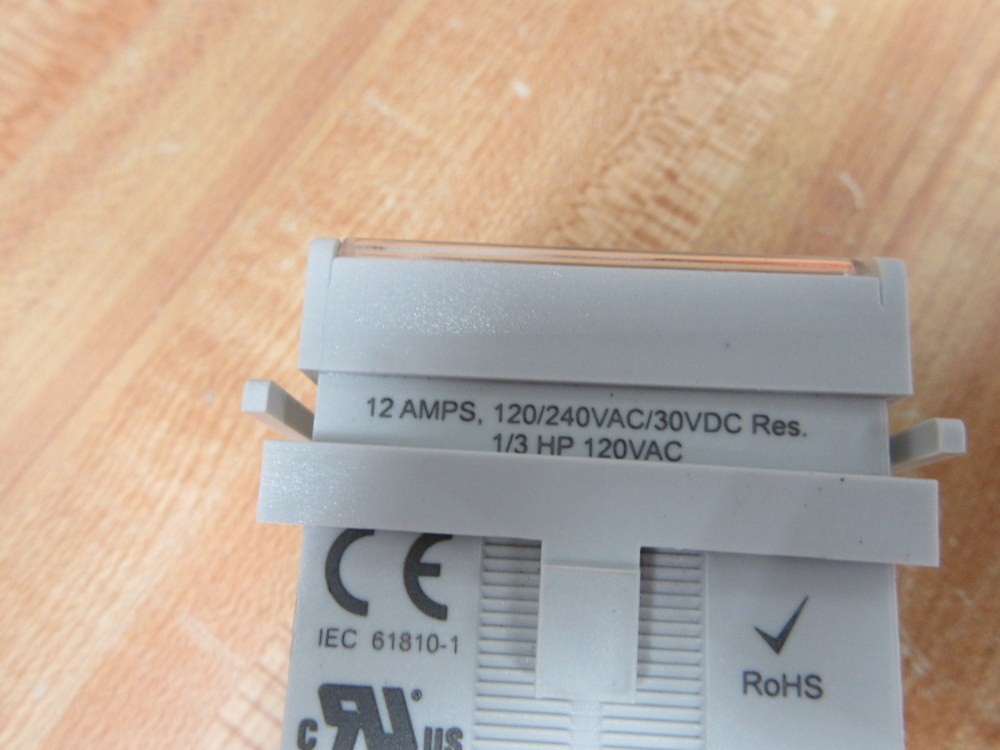 Eaton TMRP5102 Cutler Hammer Multi-Function Timer