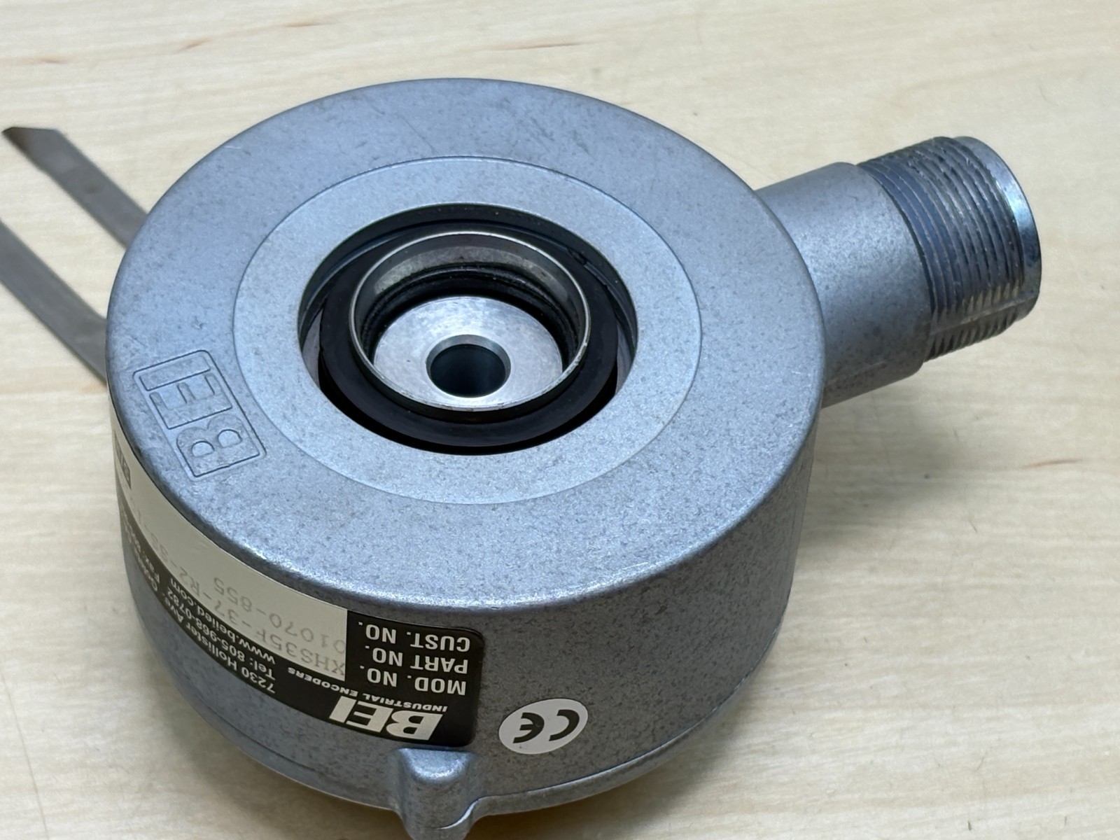 BEI XHS35F-37-R2-SS-10,000-T2-ABZC-28V/V-SM18 Encoder