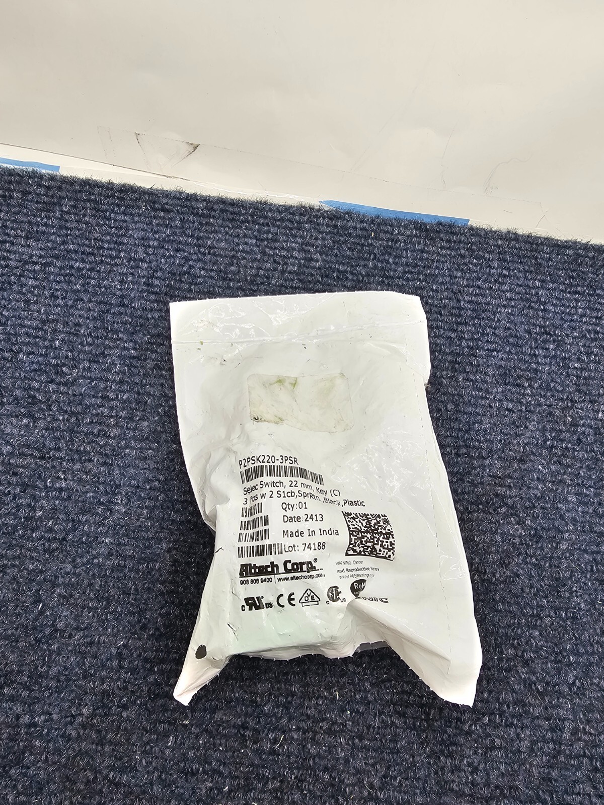 Altech Corp P2PSK220-3PSR: 3-Position Select Switch Push Button