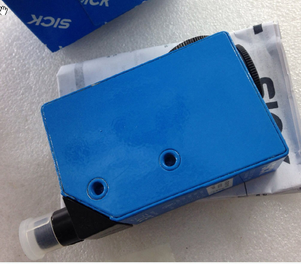 ONE NEW Sick Color Sensor KT5W-2P1116 （Made in China）ZL8