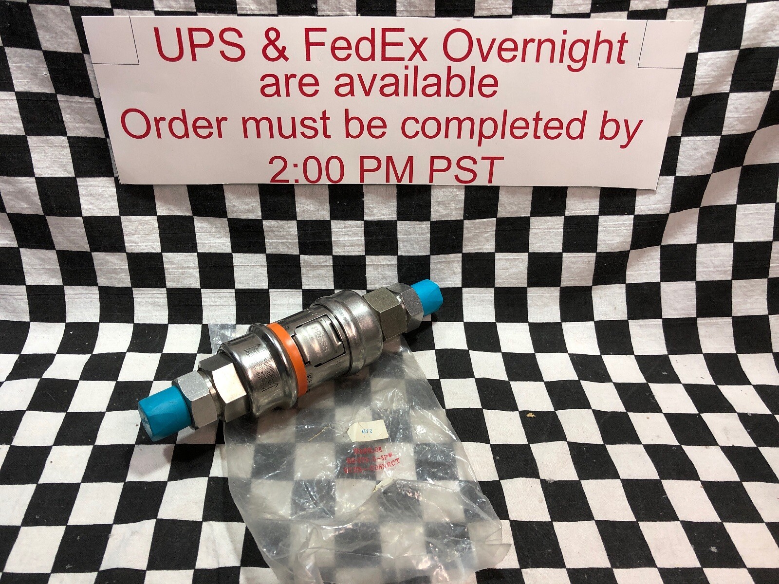 SWAGELOK SS-QT8-B-8PM-K2, Quick Connect 1/2″ NPT, ORANGE, SHIPSAMEDAY #1615V8