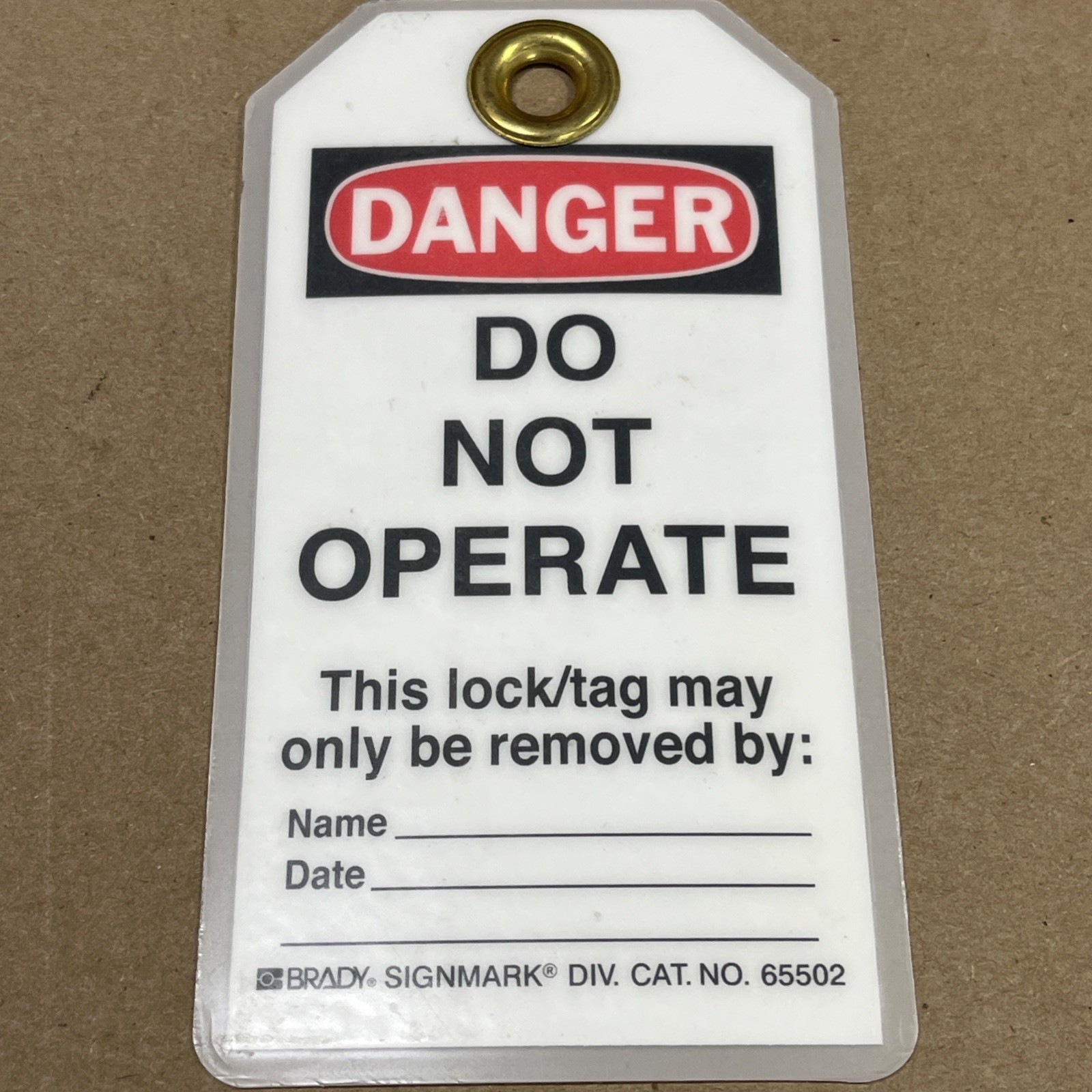 1) BRADY Signmark 65502 DANGER DO NOT OPERATE Lockout Tag Write-On 5-3/4″ x 3″