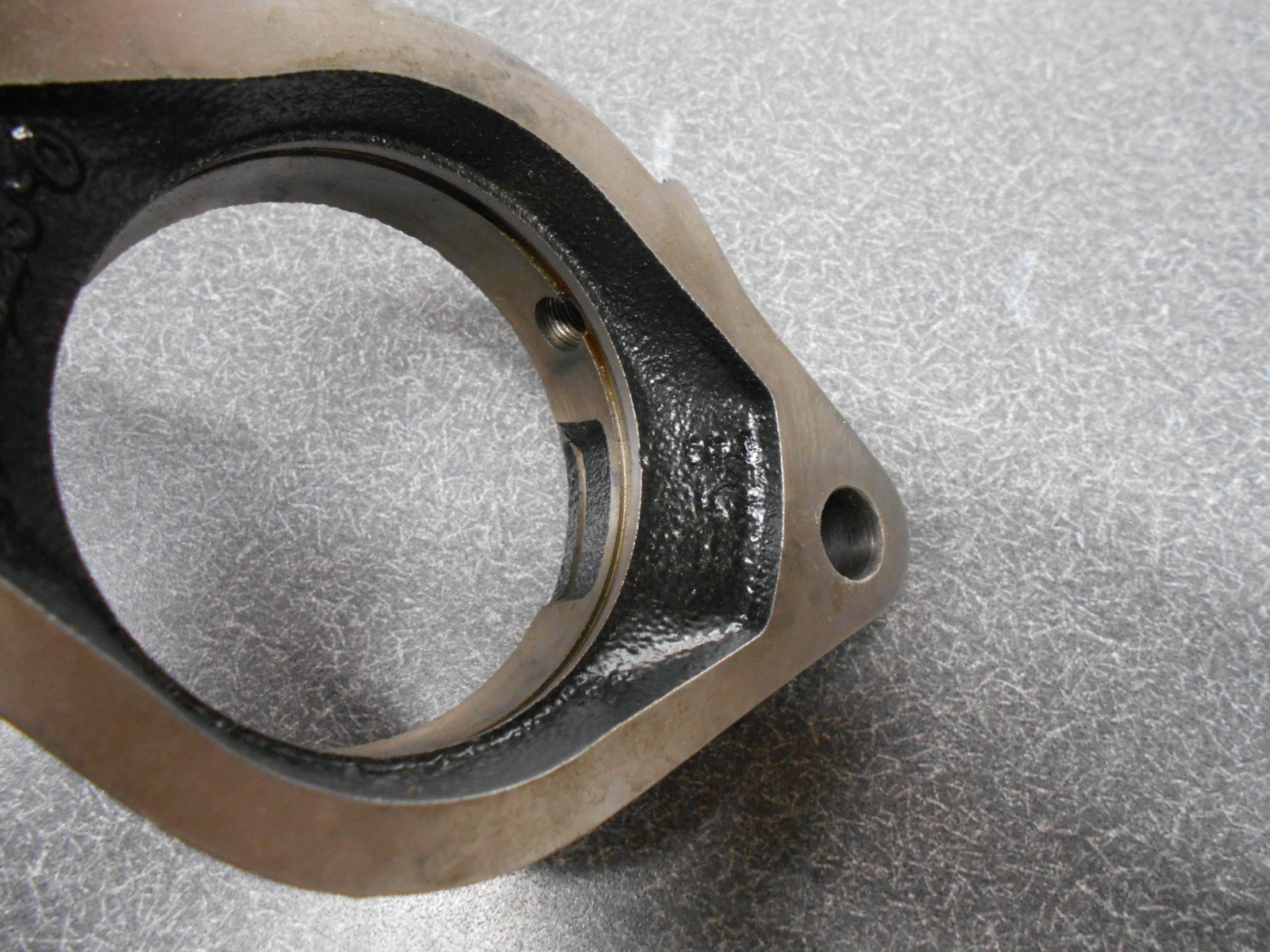Burns/Tisco 72mm 2-Bolt Greasable Bearing Flange. T72-R. NEW!