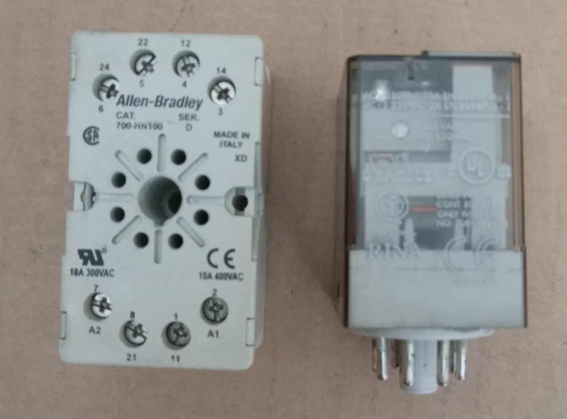 Allen Bradley Series D 700-H432A1 With 700-HN100 Lot of 3