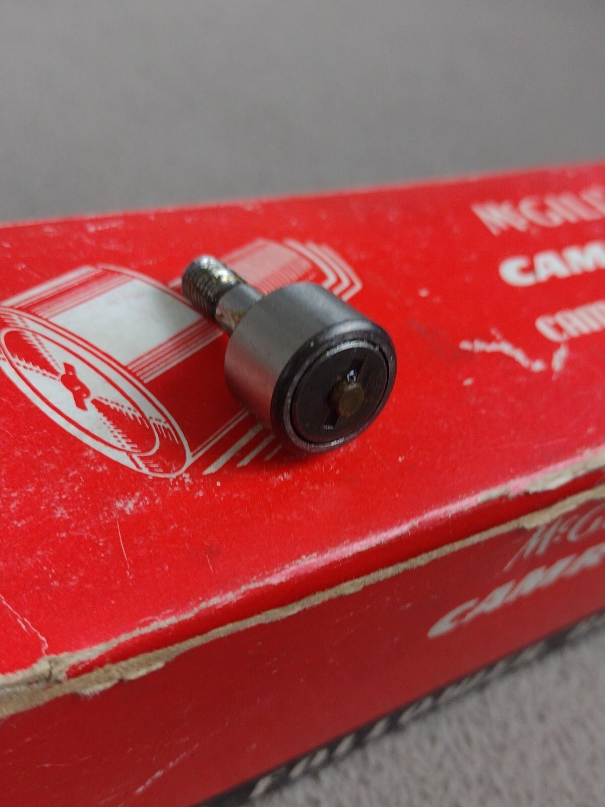 10 NEW MCGILL CAMROL CF-5/8 CAM FOLLOWERS BEARINGS (#3)