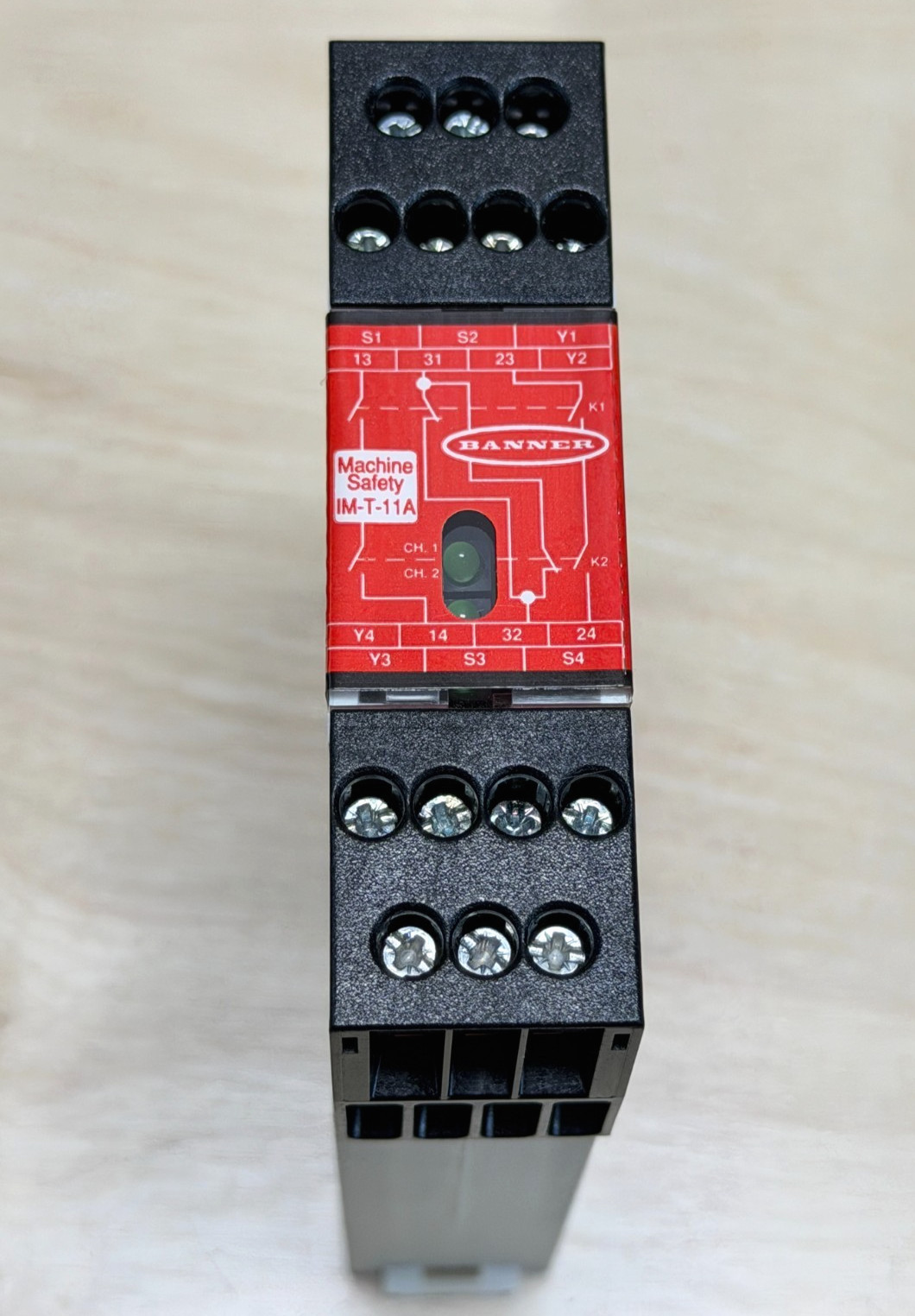 Banner IM-T-11A Machine Safety Relay Module for Safety Light Curtain, 2 NO, 1 NC